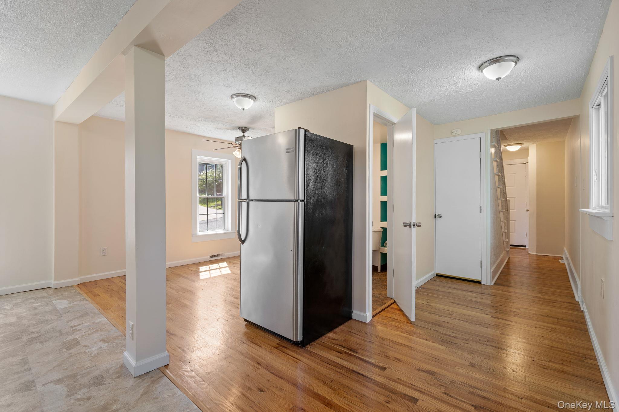 #4 photo, 1 Second Street, 뉴욕주 Walden , NY 12586