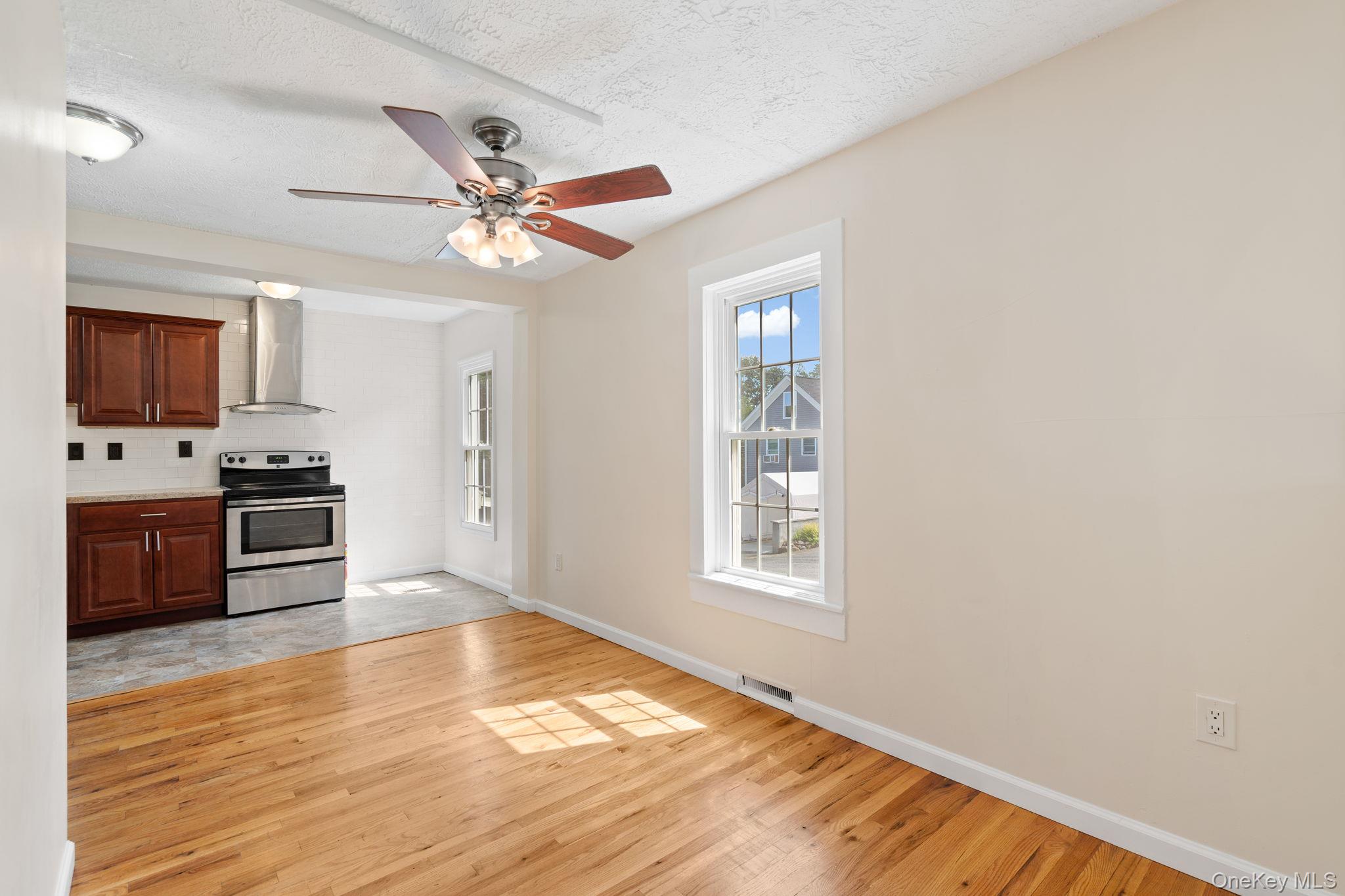 #6 photo, 1 Second Street, 뉴욕주 Walden , NY 12586