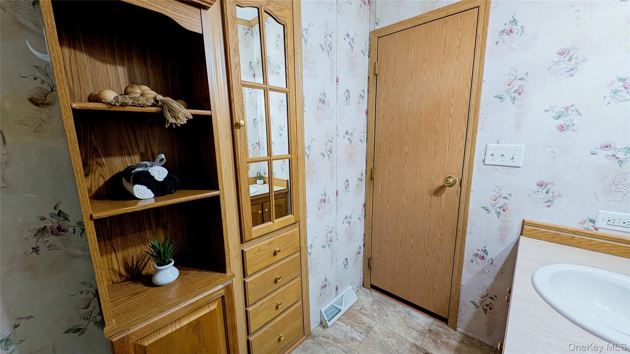 #12 photo, 418 Frozen Ridge Road, Marlboro , NY 12542