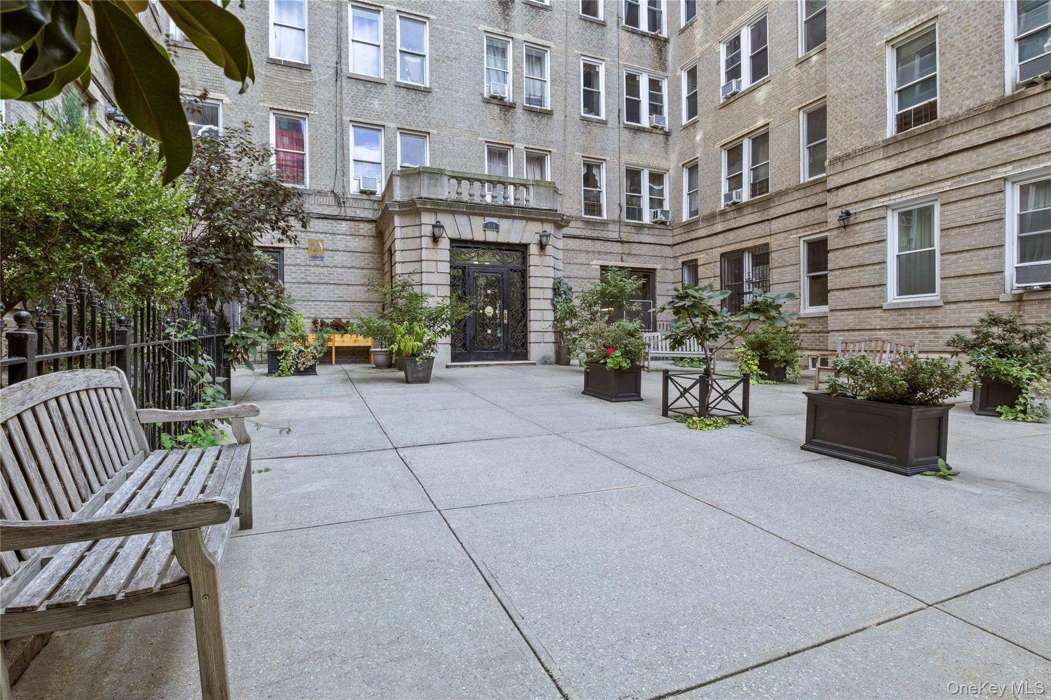 #12 photo, 811 Walton Avenue, Bronx , NY 10451