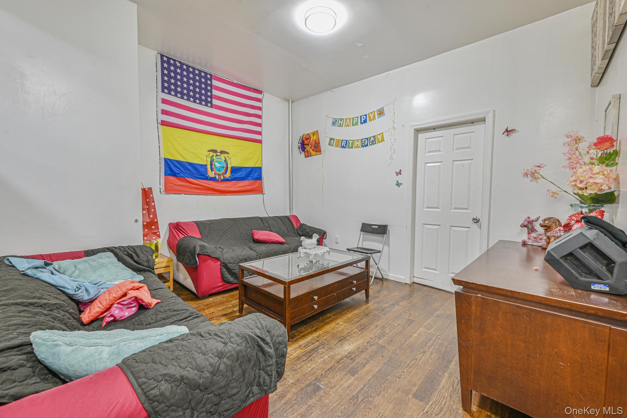 #11 photo, 1485 Bryant Avenue, Bronx , NY 10460