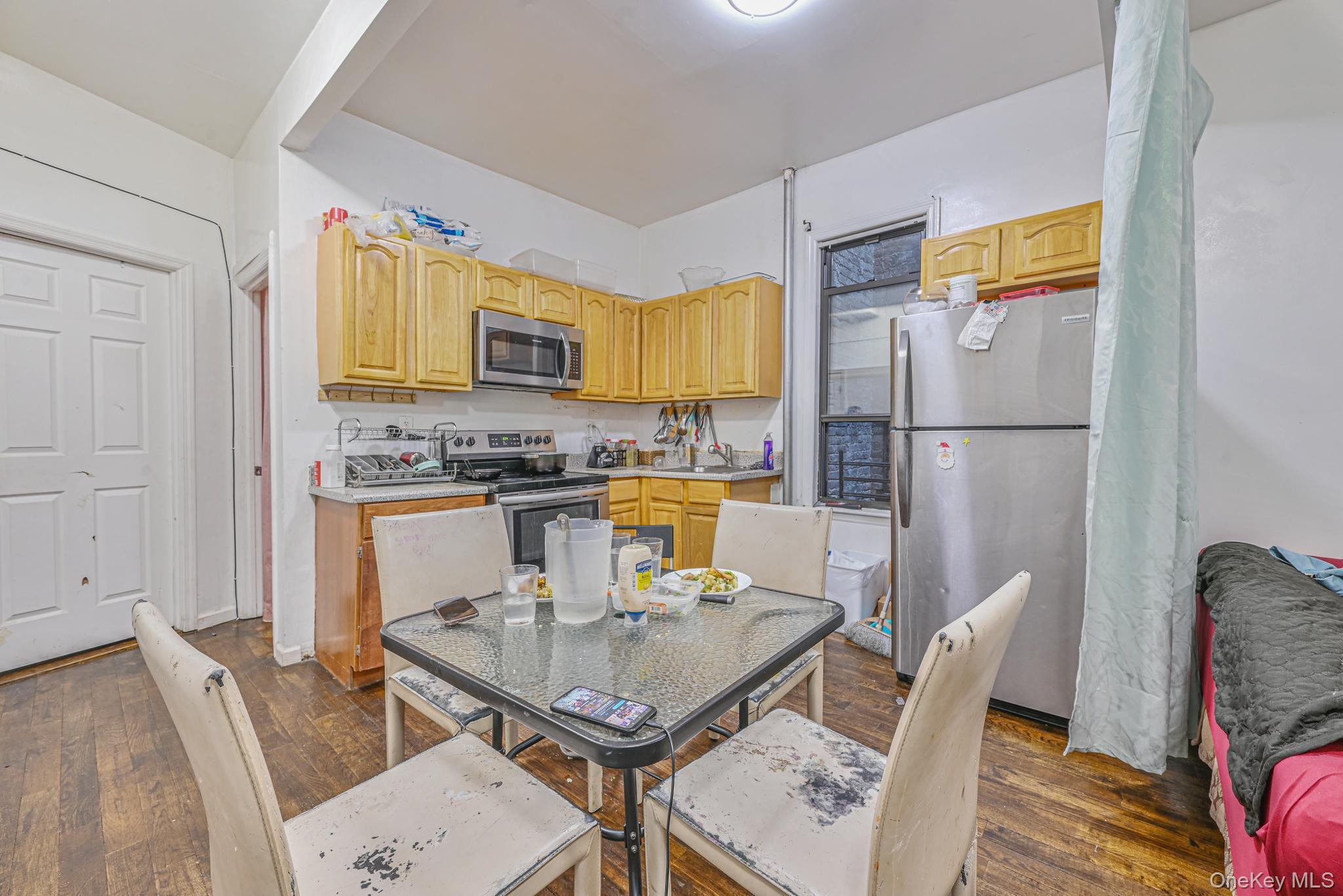 #12 photo, 1485 Bryant Avenue, Bronx , NY 10460
