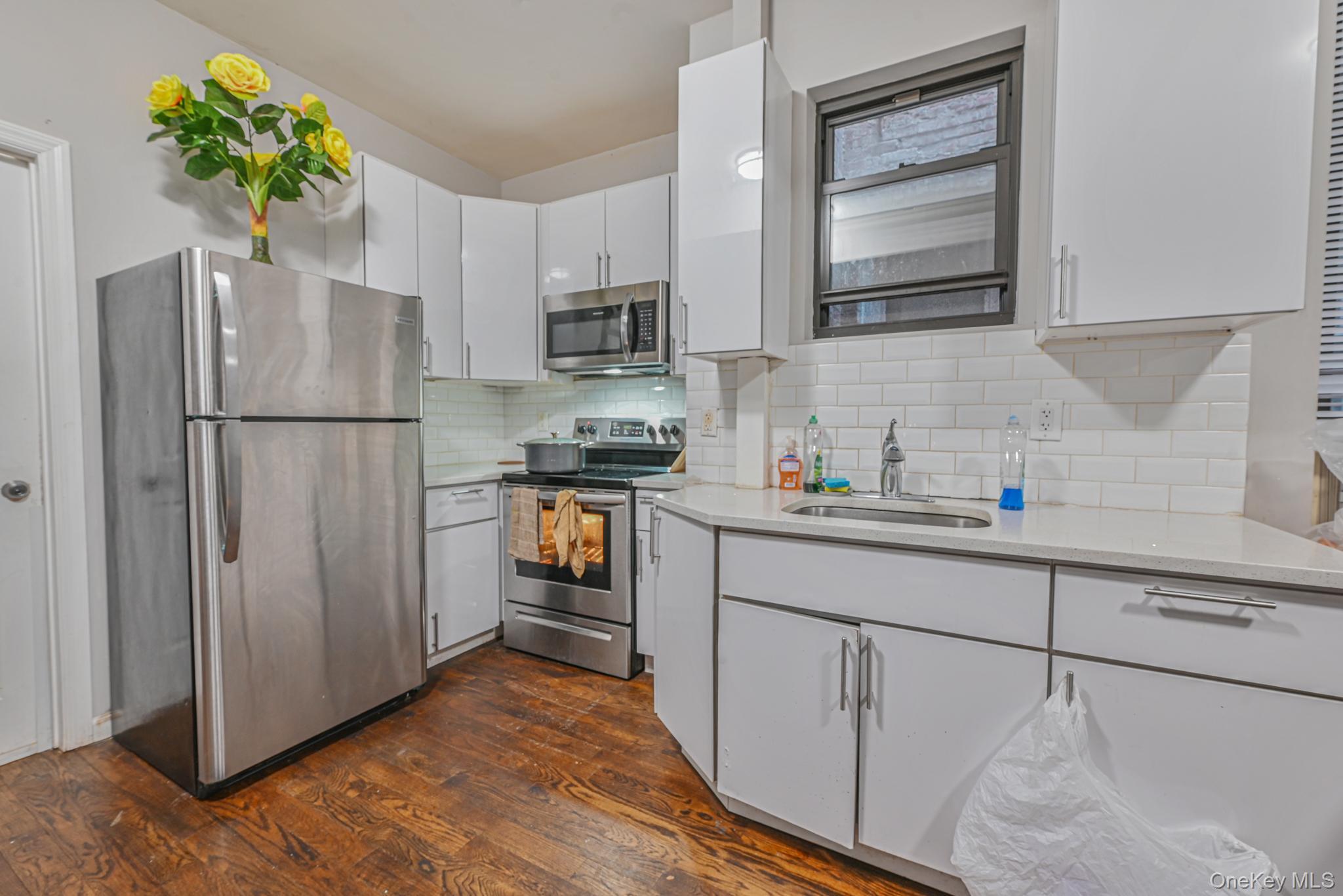 #16 photo, 1485 Bryant Avenue, Bronx , NY 10460