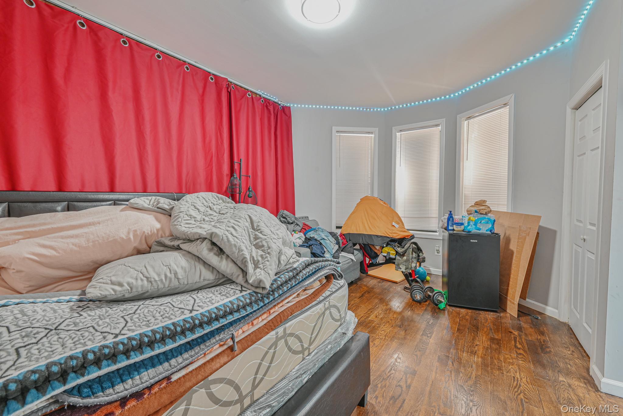 #20 photo, 1485 Bryant Avenue, Bronx , NY 10460