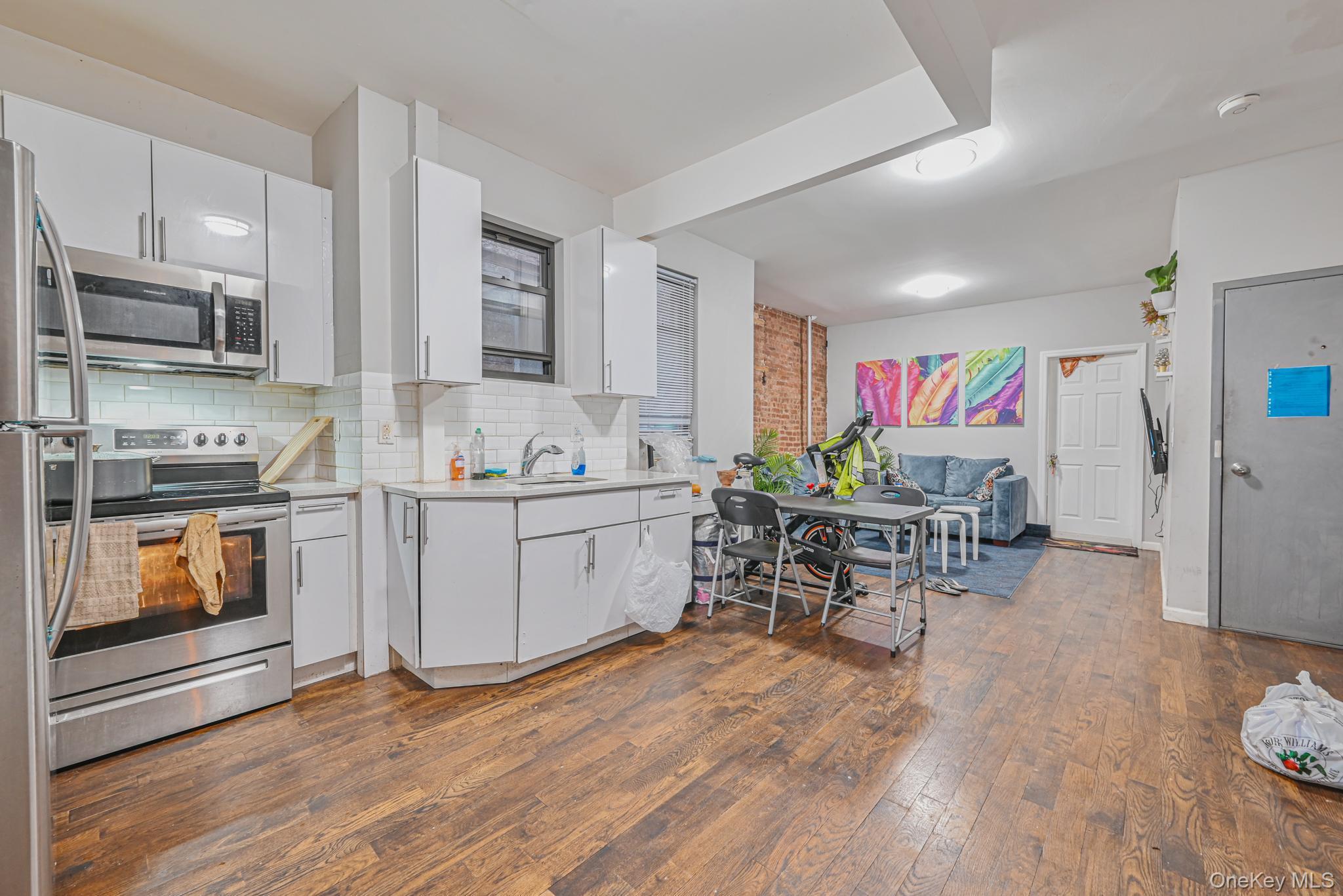 #8 photo, 1485 Bryant Avenue, Bronx , NY 10460