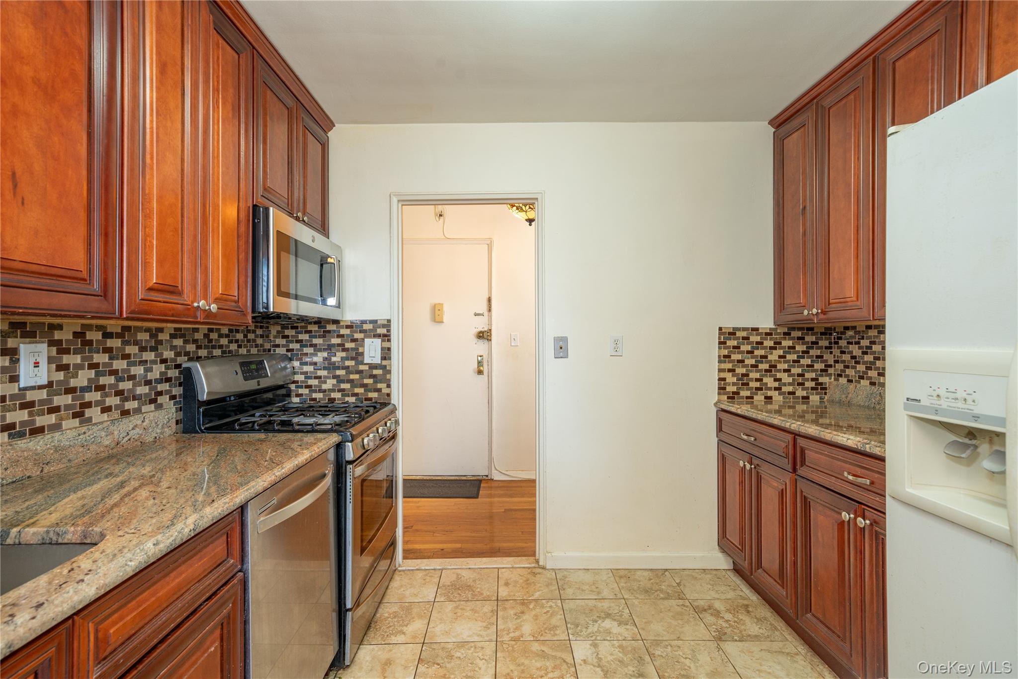 #9 photo, 495 Odell Avenue, 纽约州 Yonkers , NY 10703