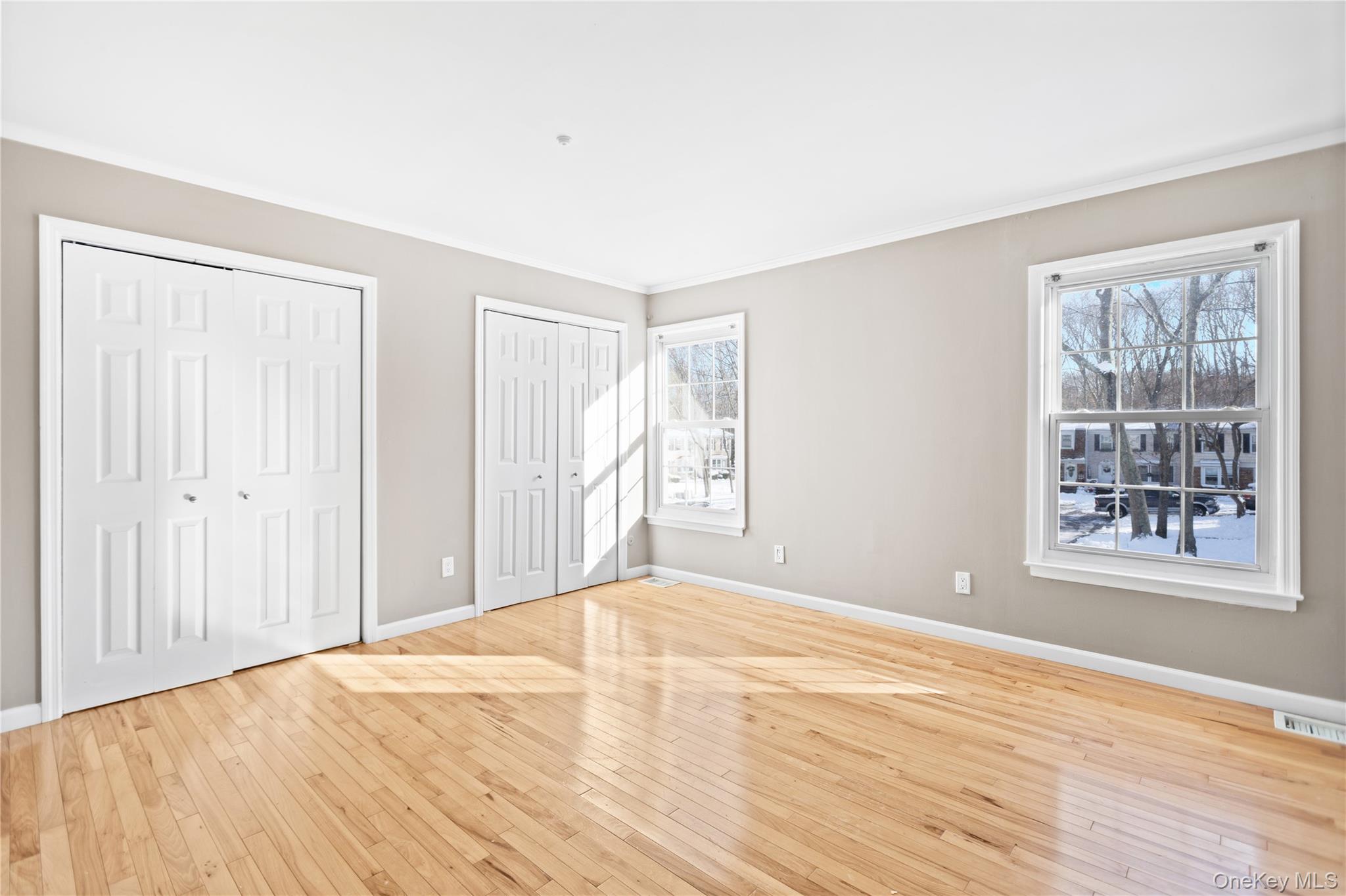 #5 photo, 10 Bartlett Commons, سوفولك Yaphank , NY 11980