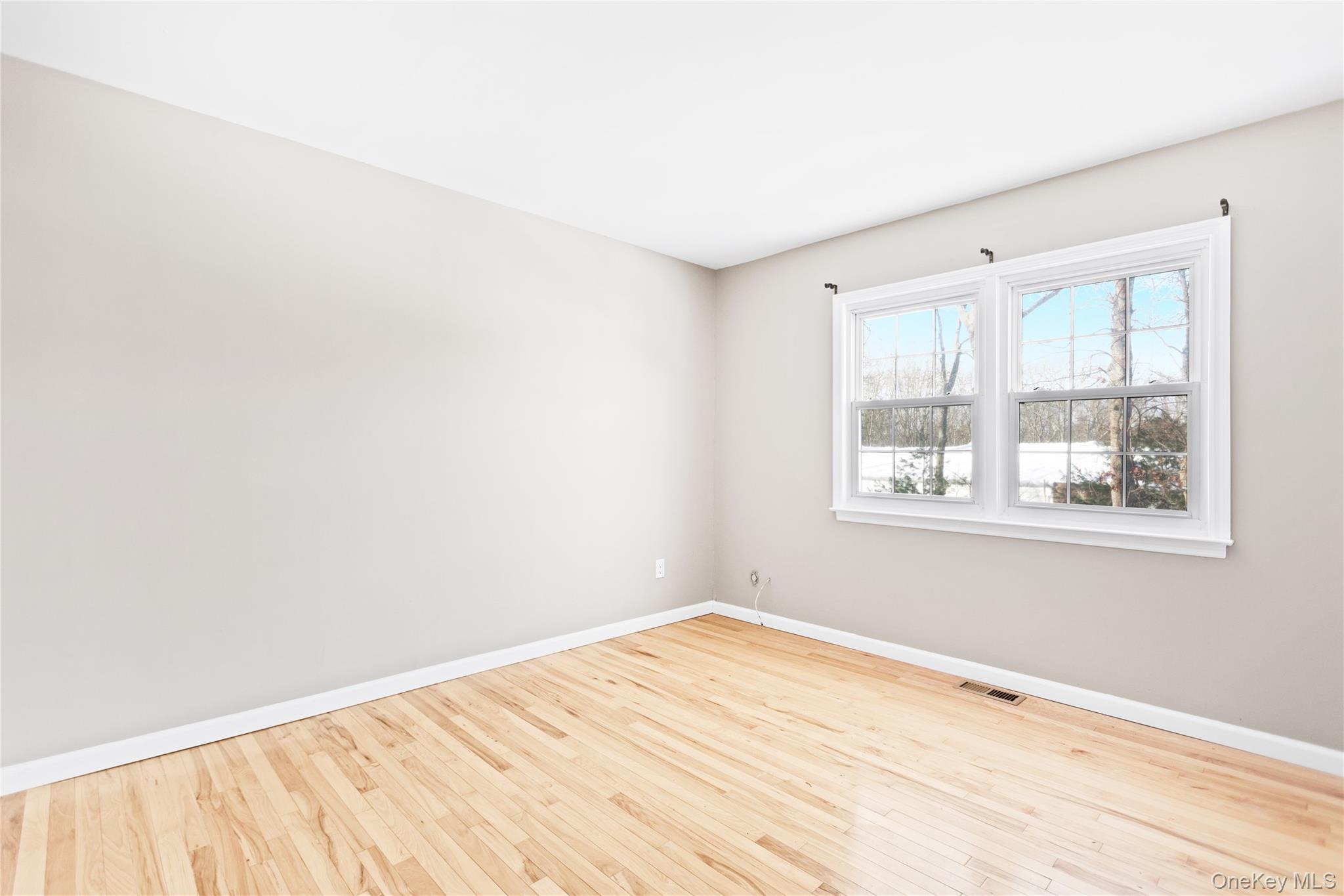 #6 photo, 10 Bartlett Commons, سوفولك Yaphank , NY 11980