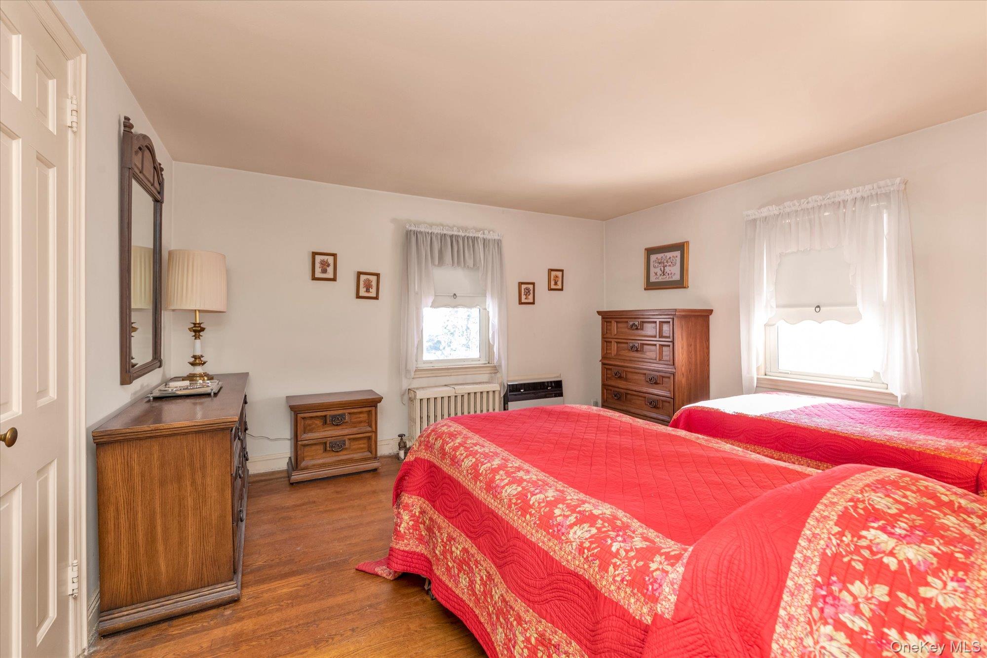 #6 photo, 22 Hathaway Drive, Garden City , NY 11530