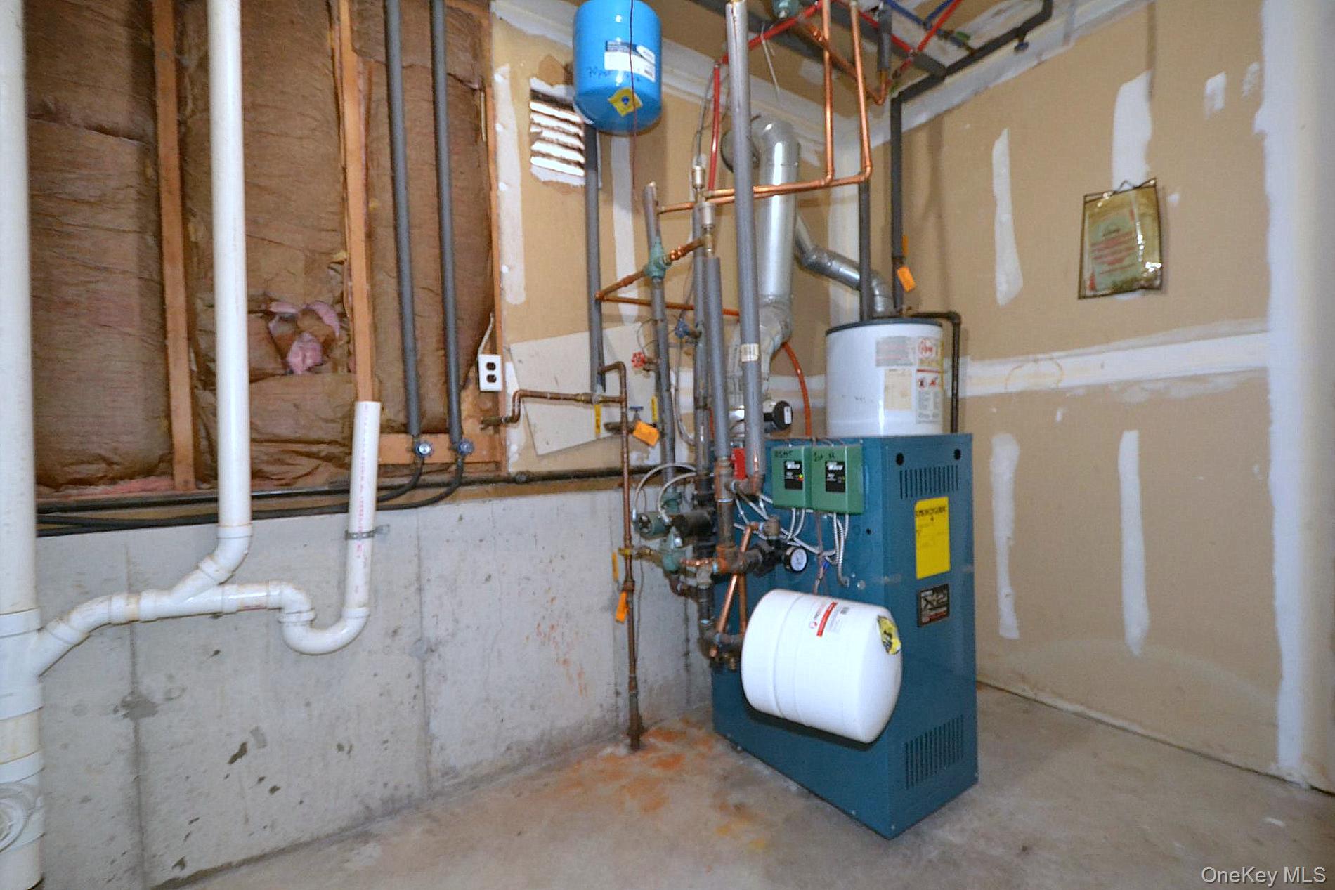 #11 photo, 30 Apex Drive, سوفولك Coram , NY 11727