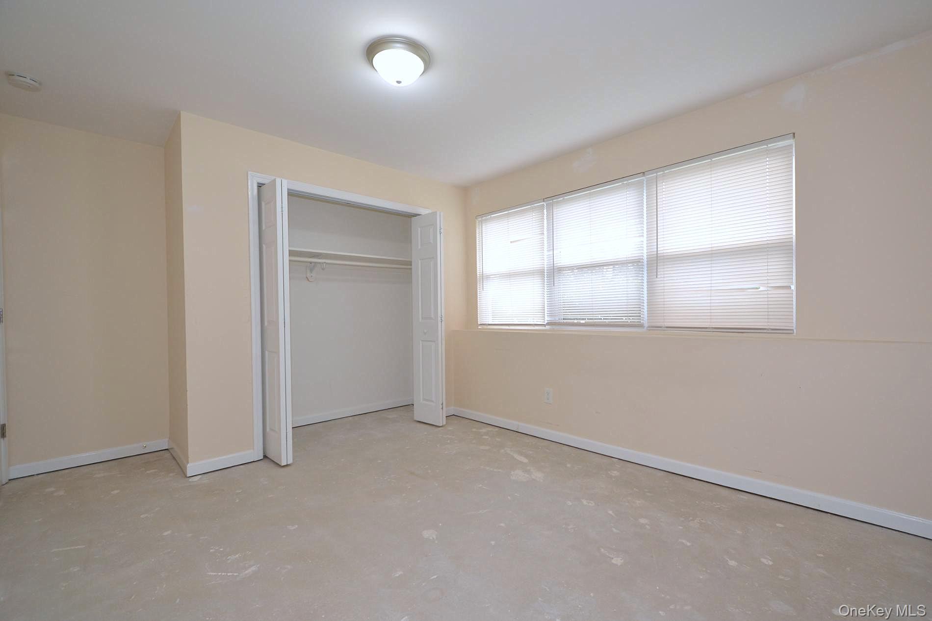 #4 photo, 30 Apex Drive, سوفولك Coram , NY 11727