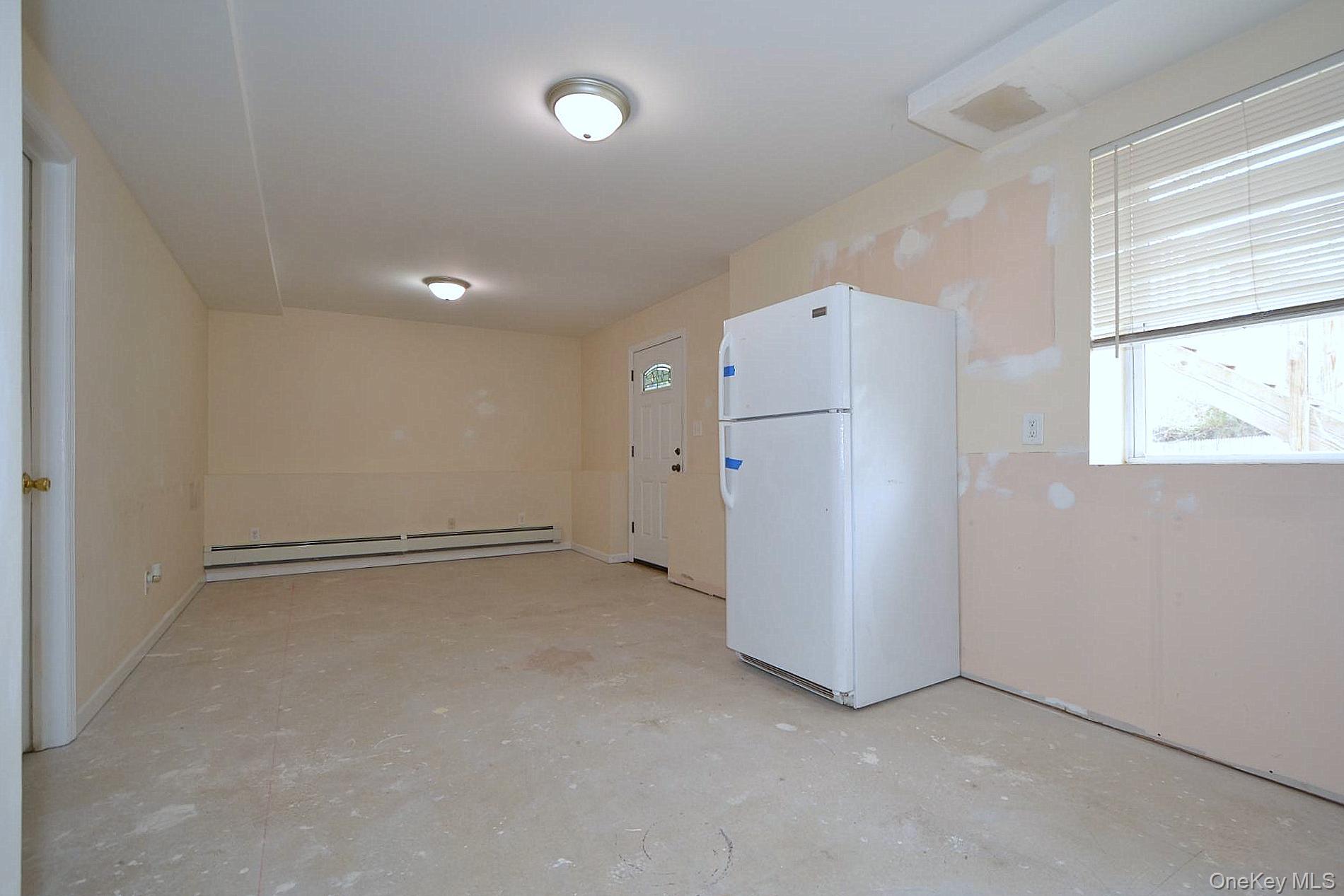 #8 photo, 30 Apex Drive, سوفولك Coram , NY 11727