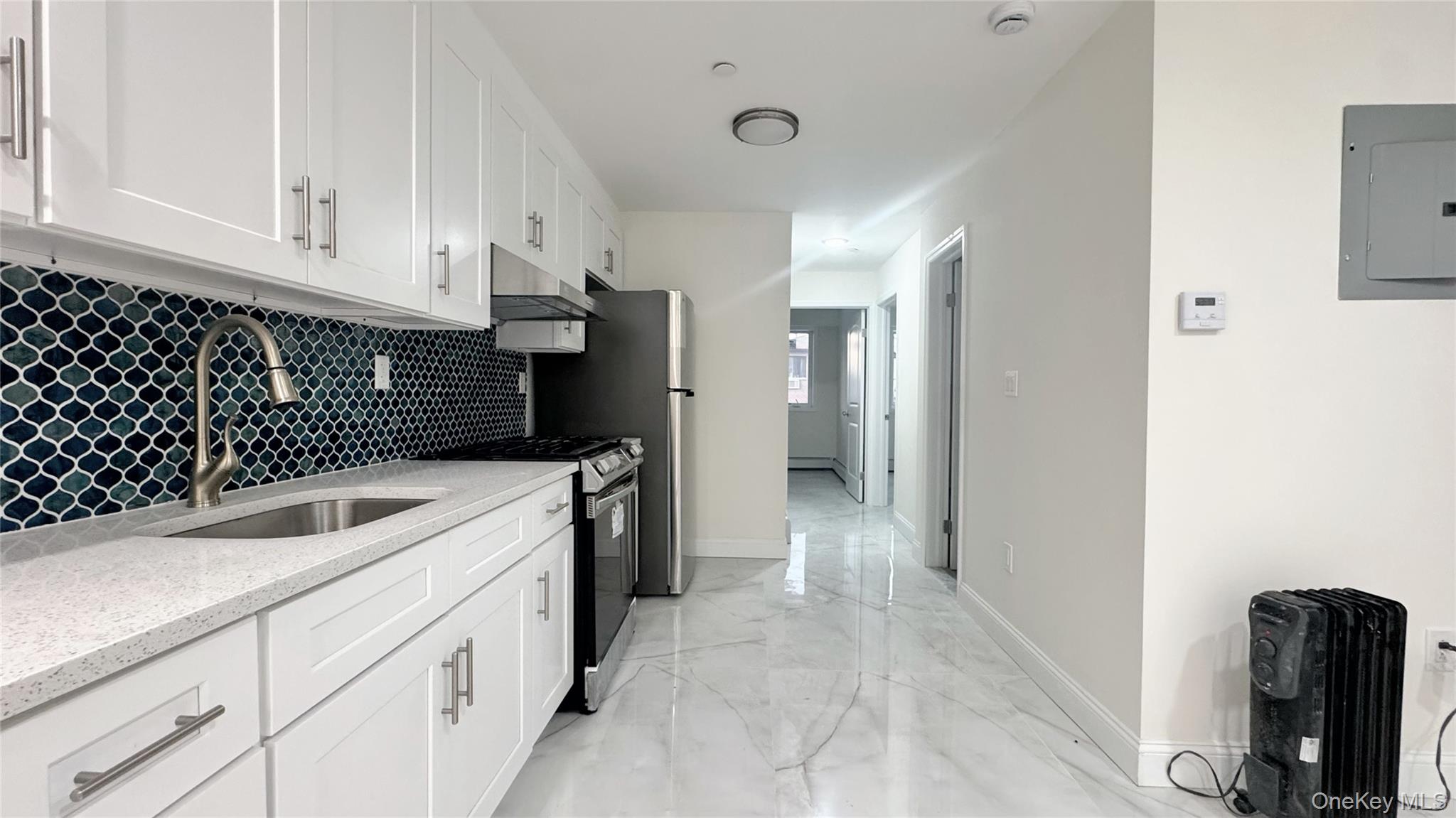 #13 photo, 104-49 49th Ave, 皇后區 可樂娜 Corona , NY 11368