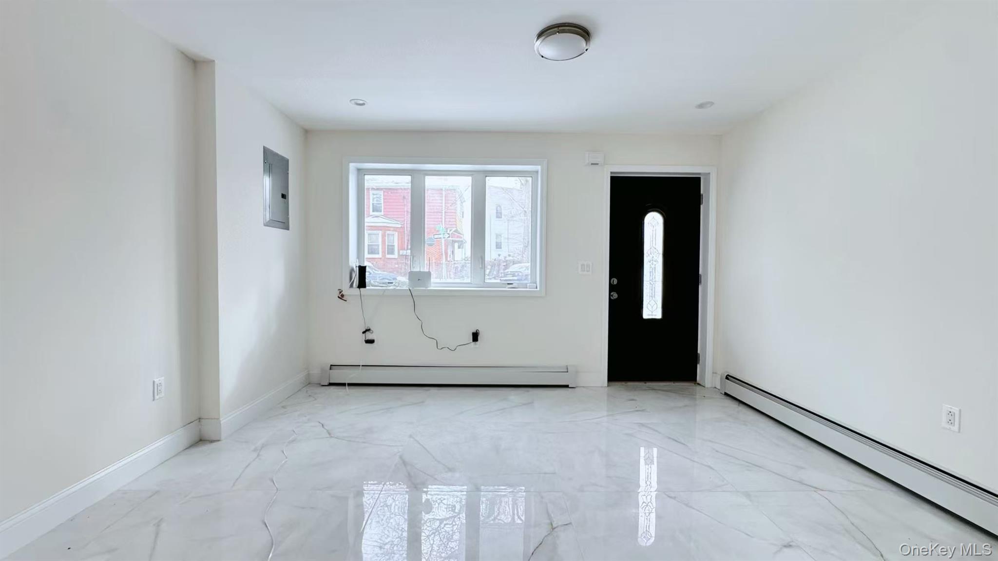 #3 photo, 104-49 49th Ave, 皇后區 可樂娜 Corona , NY 11368