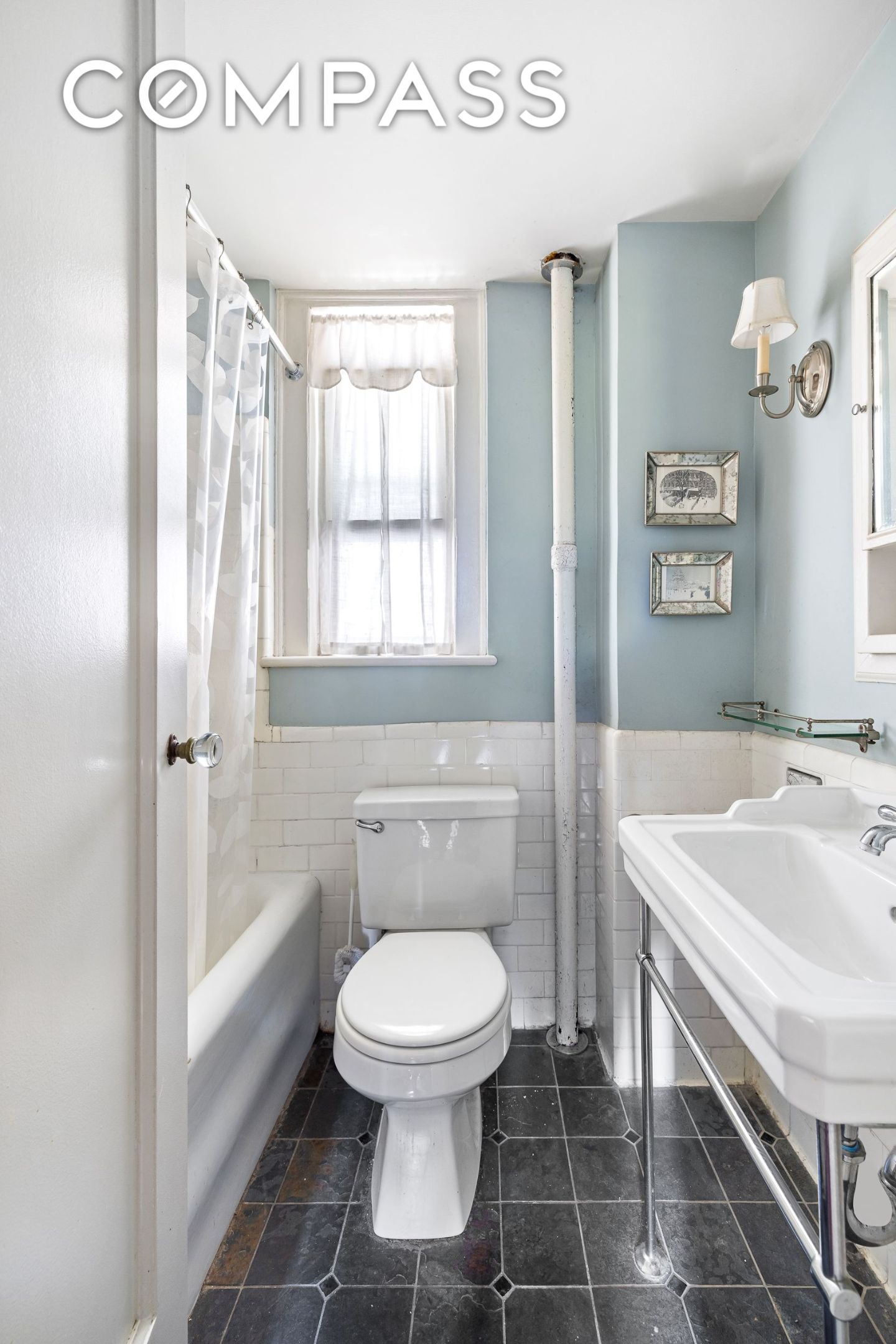 #12 photo, 333 E 43rd Street, Midtown East , NY 10017