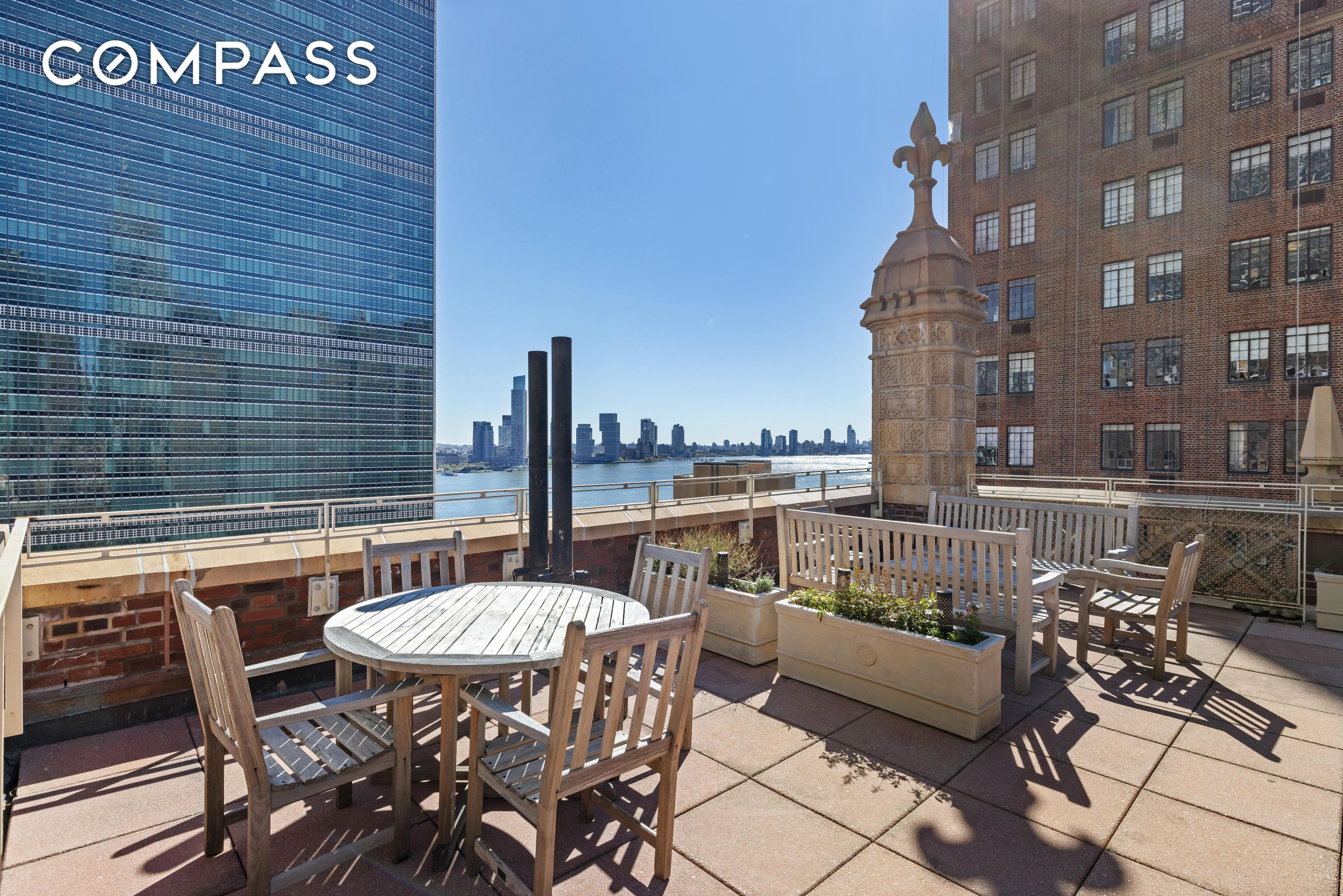 #13 photo, 333 E 43rd Street, Midtown East , NY 10017