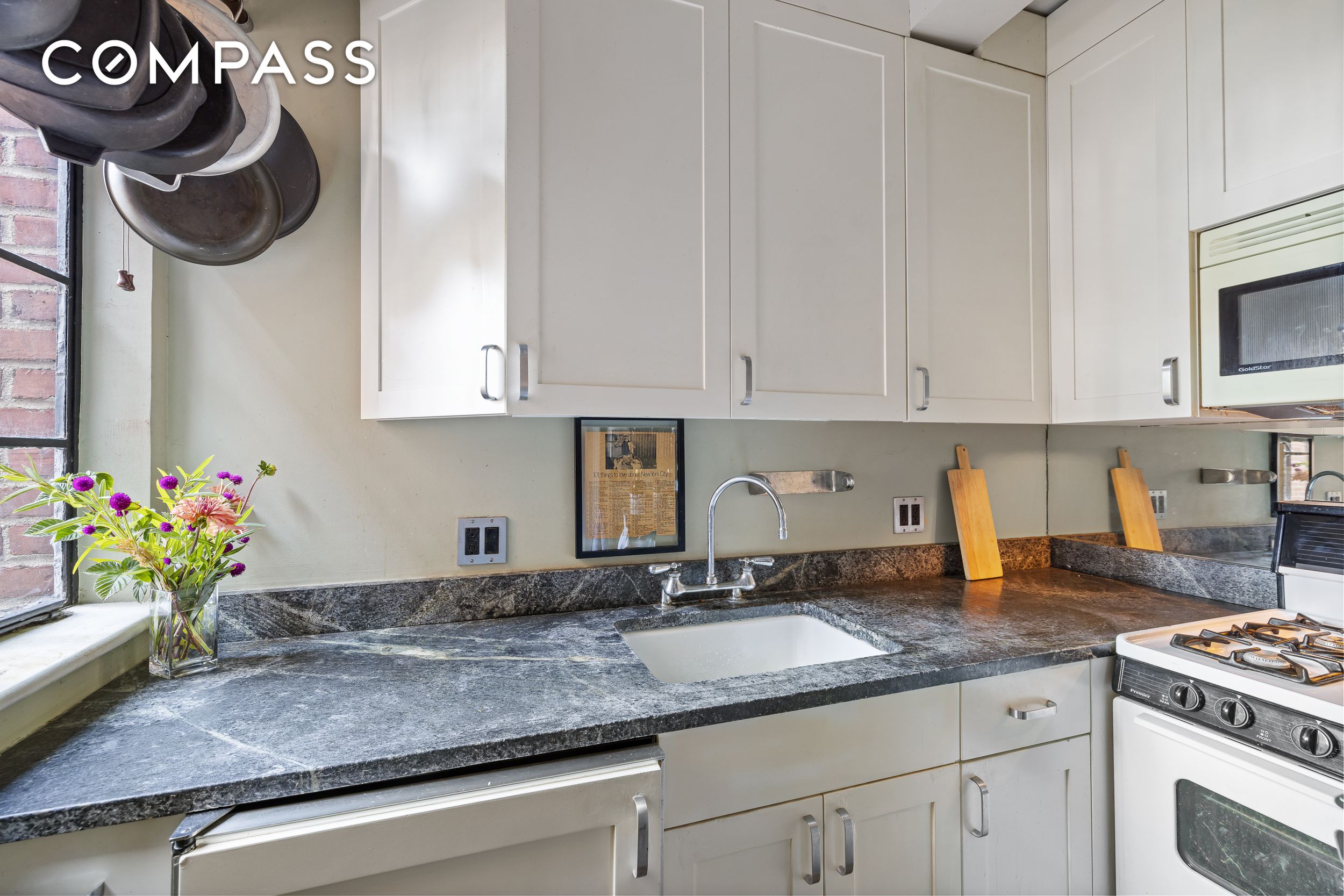 #6 photo, 333 E 43rd Street, Midtown East , NY 10017