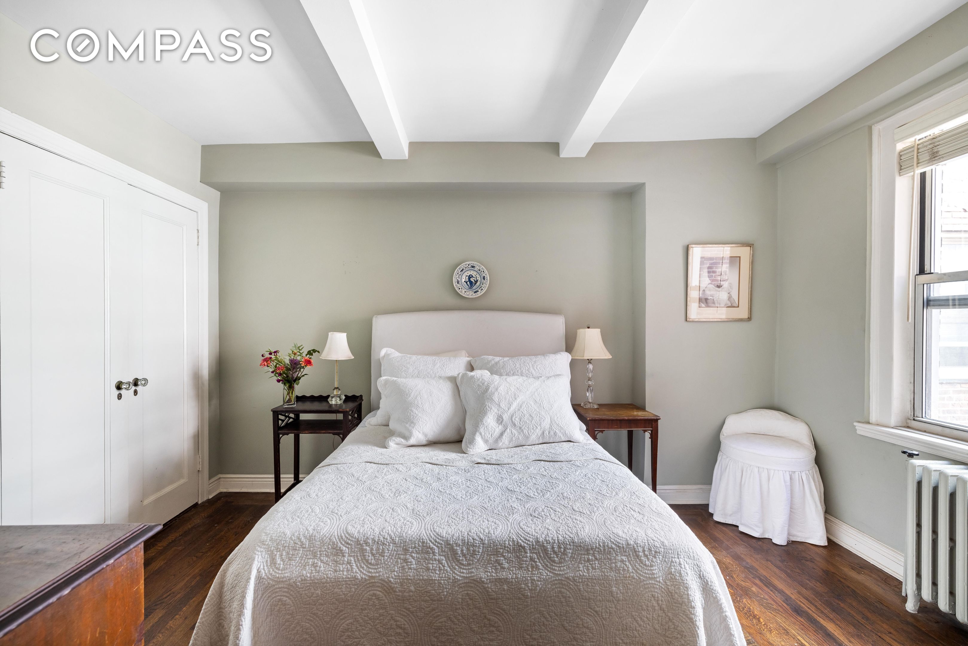 #8 photo, 333 E 43rd Street, Midtown East , NY 10017