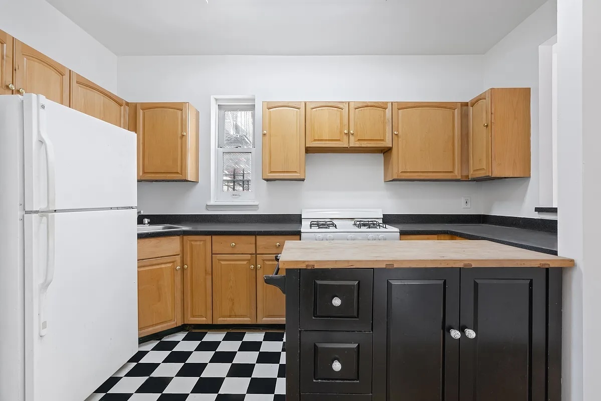 #4 photo, New York City, Washington Heights , NY 10032