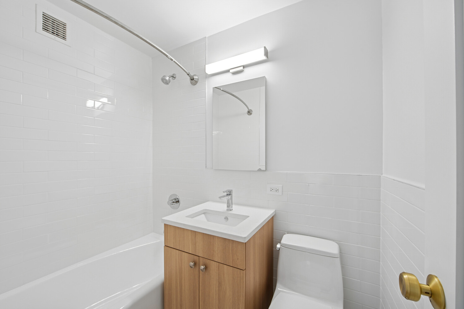 #16 photo, New York City, Yorkville , NY 10128