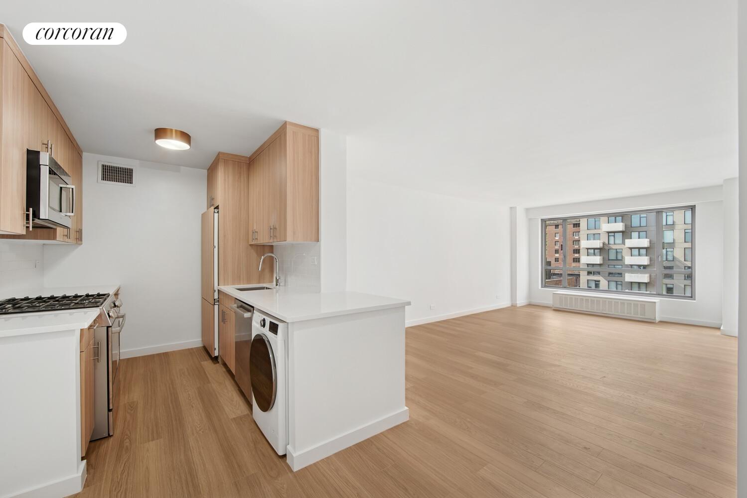 #3 photo, New York City, Yorkville , NY 10128