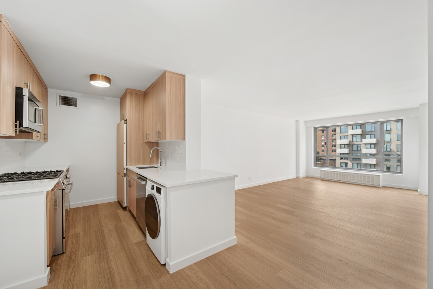 #7 photo, New York City, Yorkville , NY 10128