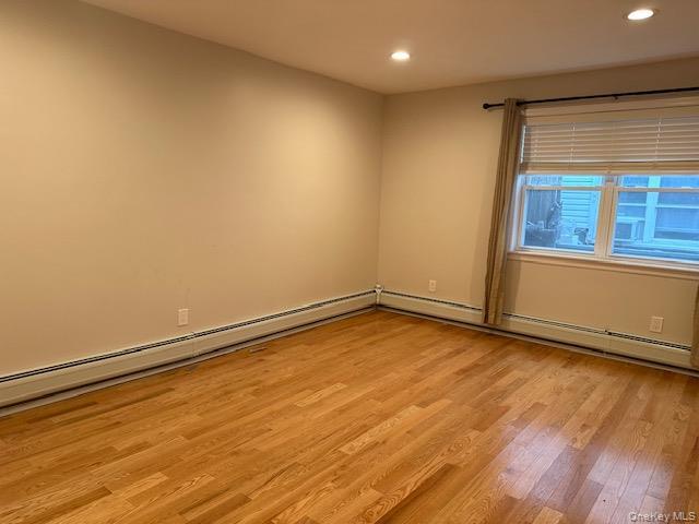 #3 photo, 312 Edwards Place, Yonkers , NY 10703