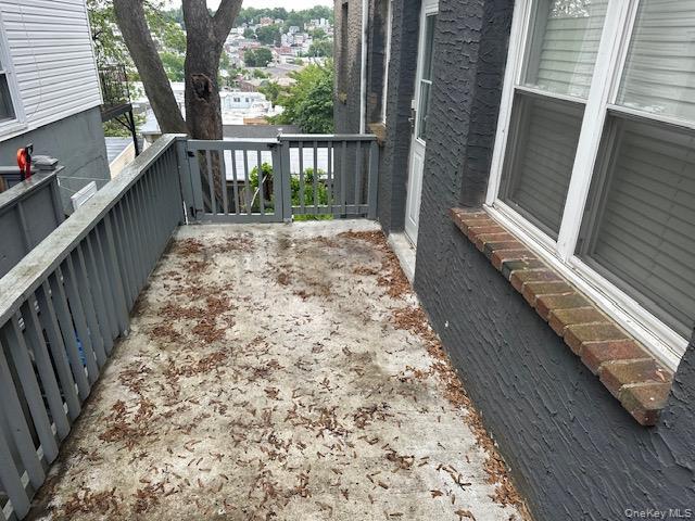 #8 photo, 312 Edwards Place, Yonkers , NY 10703