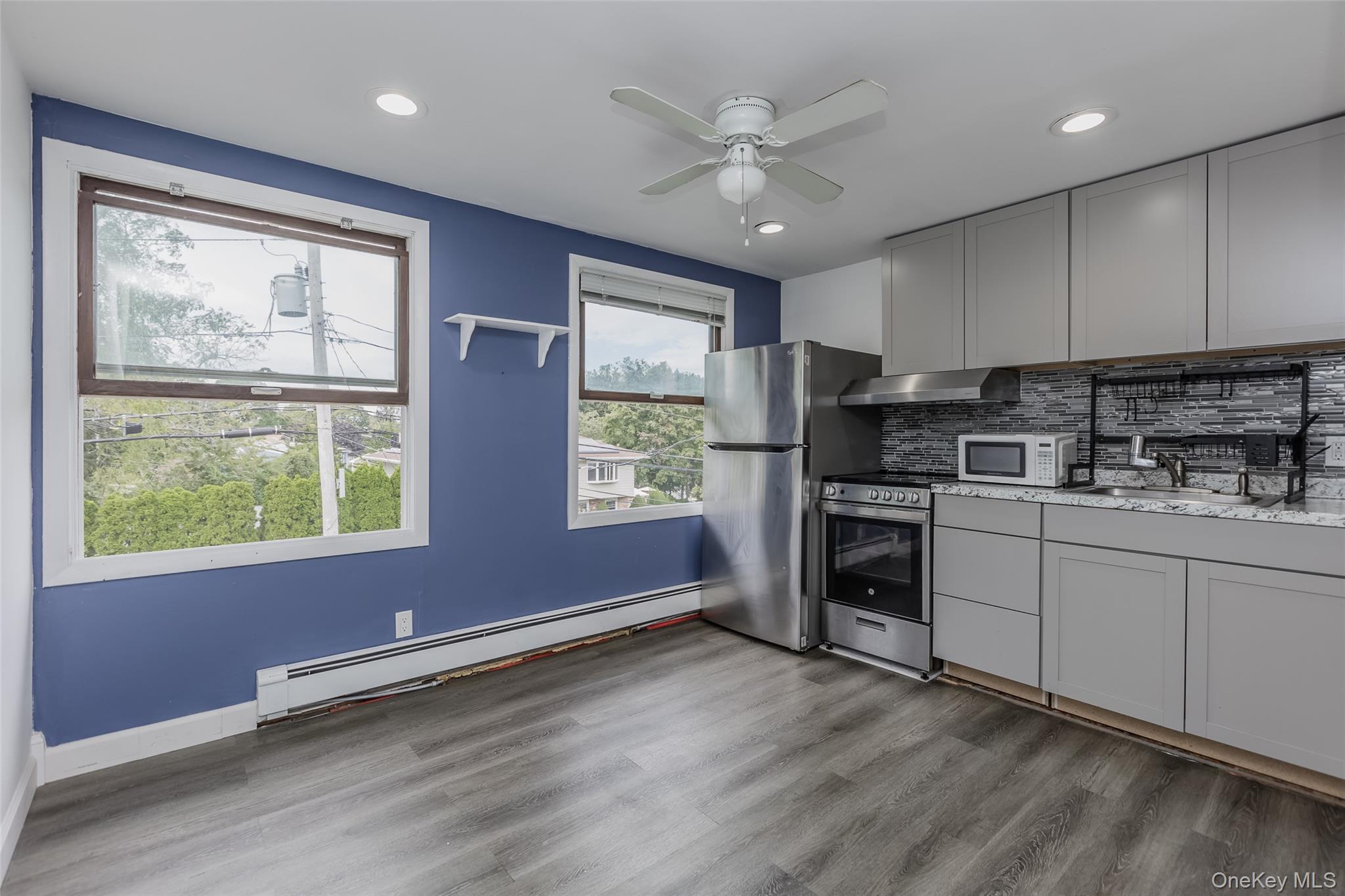 #2 photo, 97 Rosewood Road, מחוז סאפוק Kings Park , NY 11754