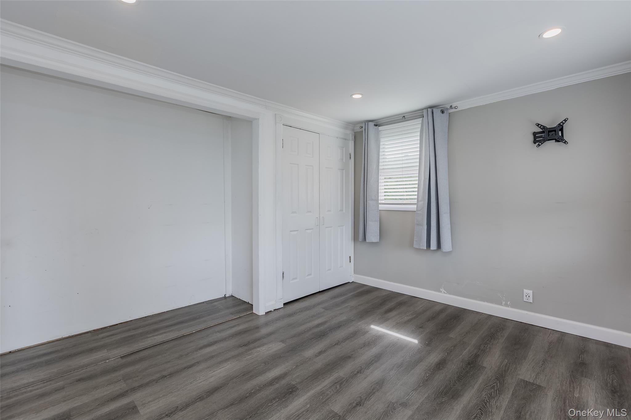 #9 photo, 97 Rosewood Road, מחוז סאפוק Kings Park , NY 11754