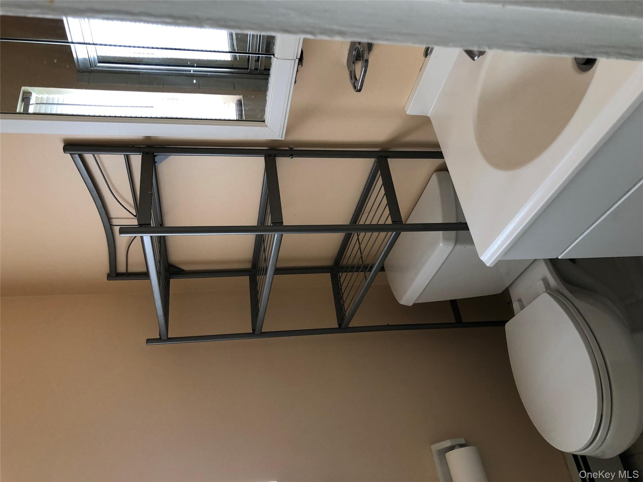 #9 photo, 475 W Broadway, नासाउ काउंटी Long Beach , NY 11561