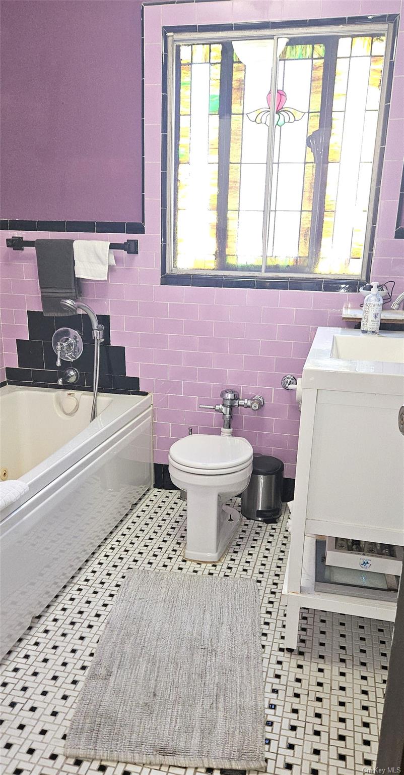 #17 photo, 80 Dobson Avenue, 长岛 Merrick , NY 11566