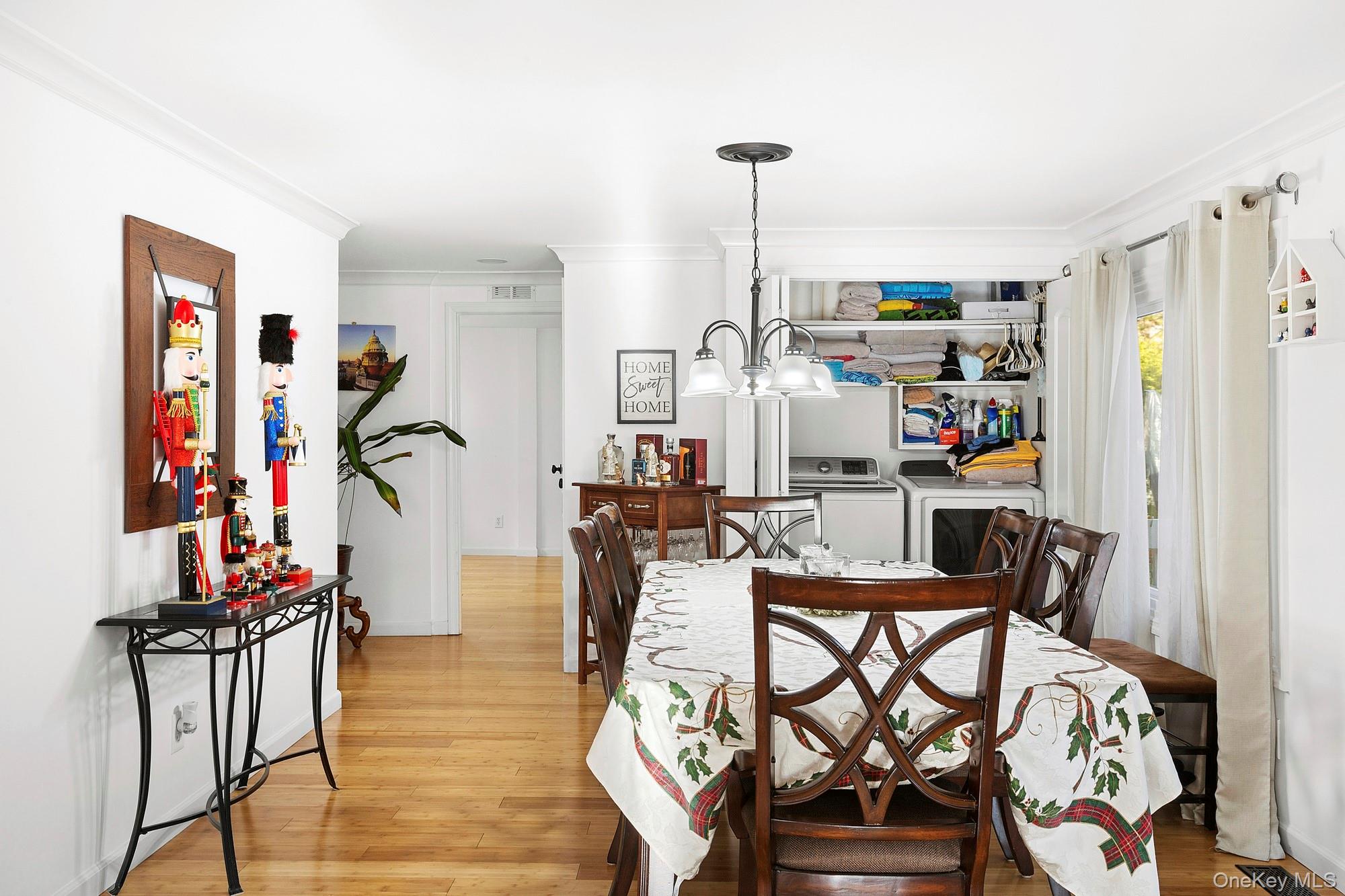 #4 photo, 525 Riverleigh Avenue, सफ़ोक काउंटी Riverhead , NY 11901