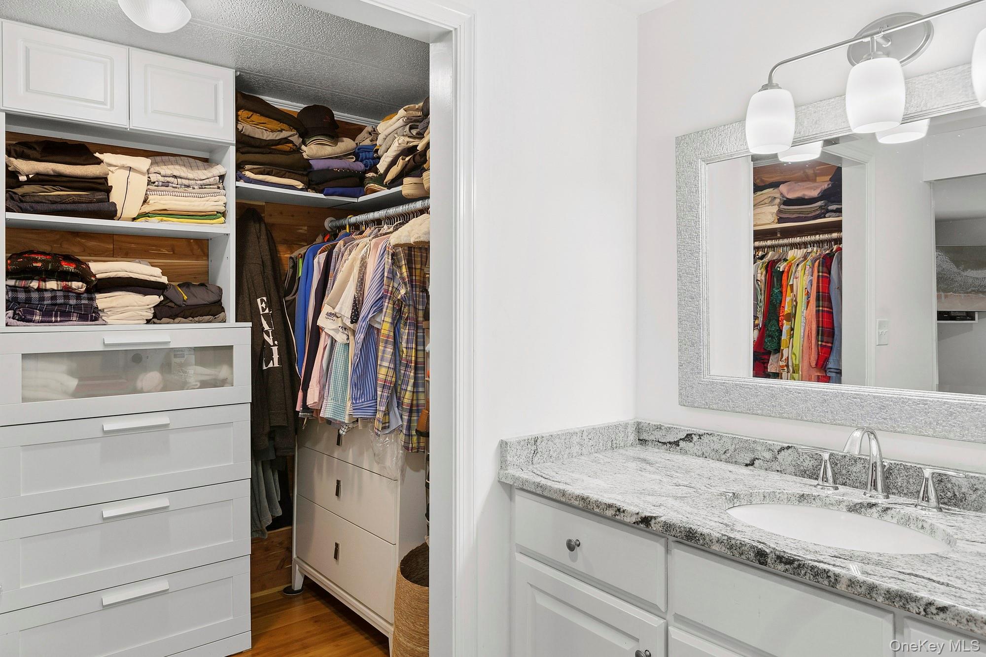 #7 photo, 525 Riverleigh Avenue, सफ़ोक काउंटी Riverhead , NY 11901