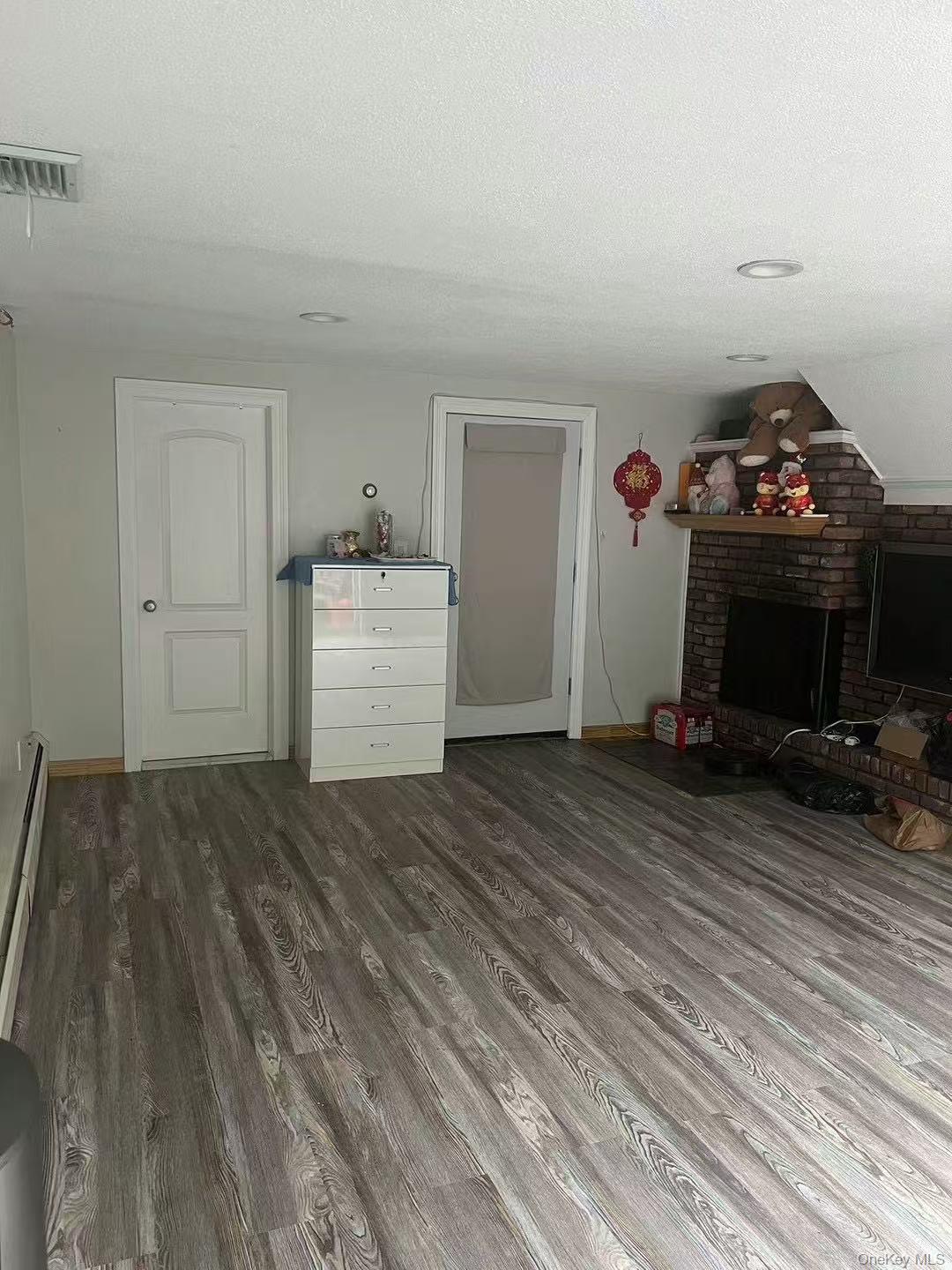 #10 photo, 2187 Clover Court, East Meadow , NY 11554