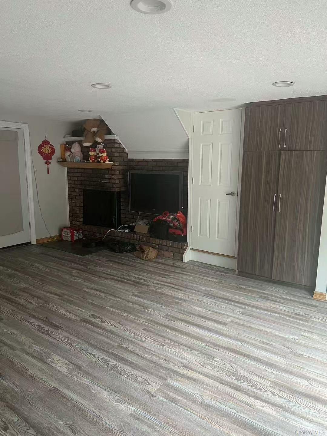 #11 photo, 2187 Clover Court, East Meadow , NY 11554