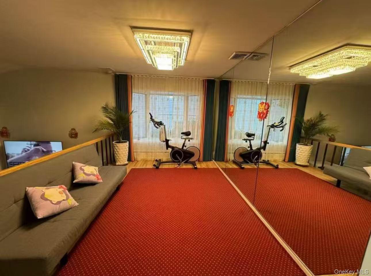 #16 photo, 2187 Clover Court, East Meadow , NY 11554