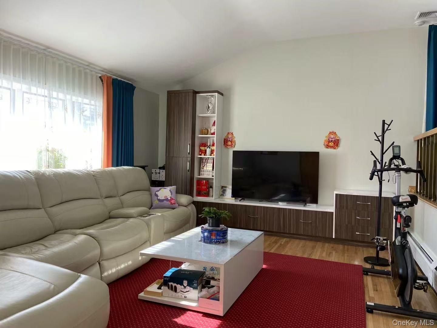 #2 photo, 2187 Clover Court, East Meadow , NY 11554