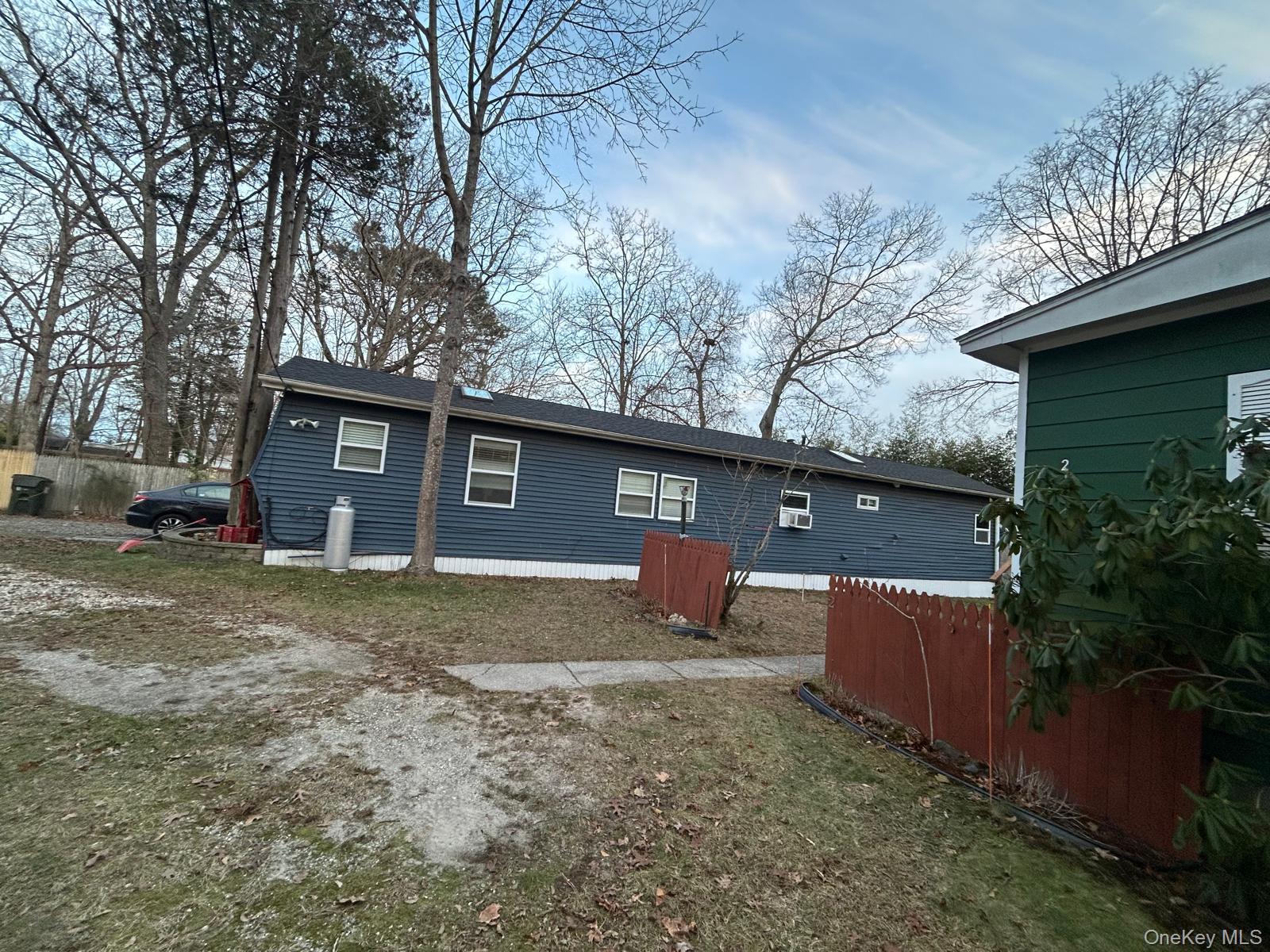 #2 photo, 83 Forge, سوفولك Riverhead , NY 11901