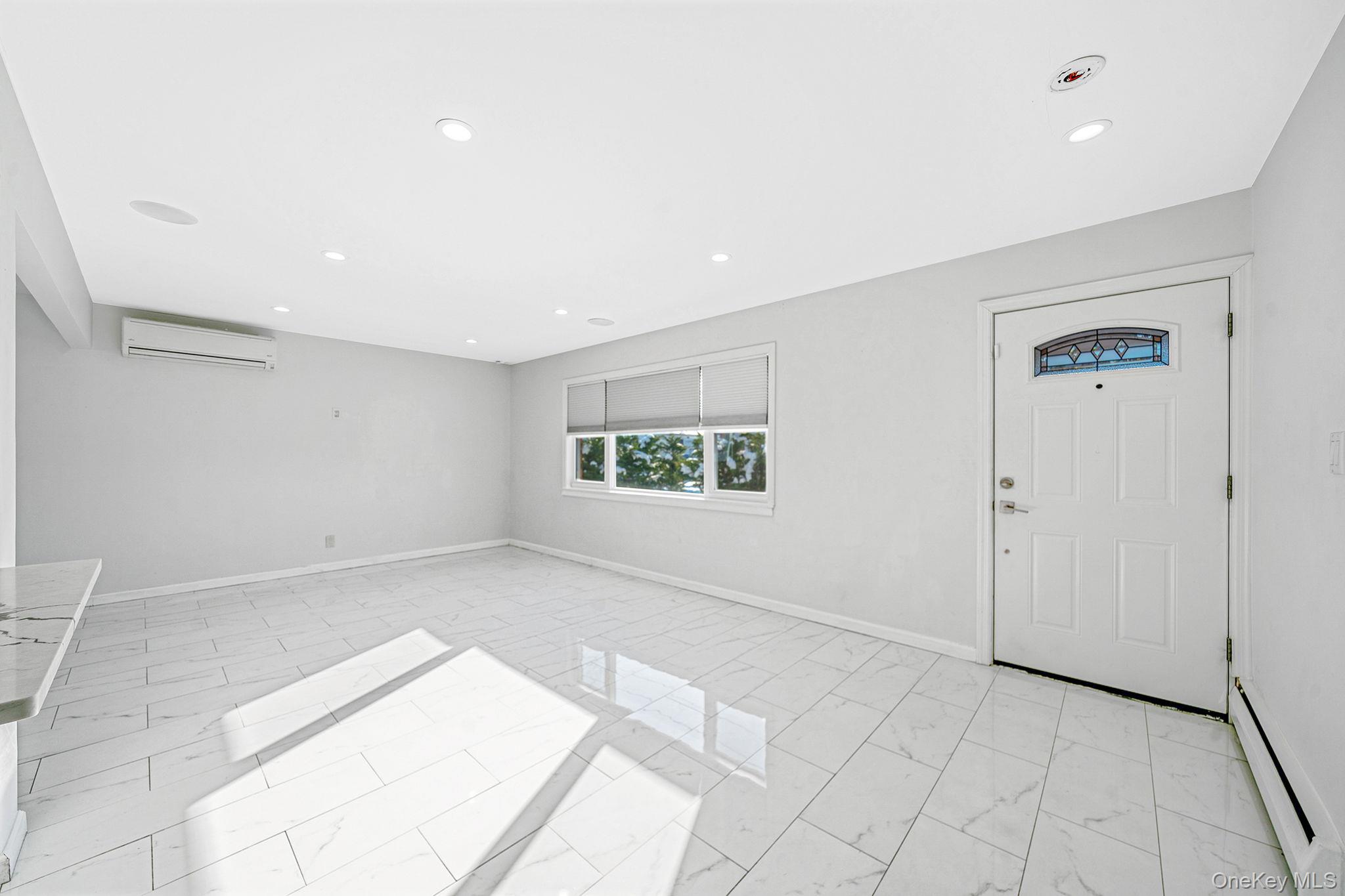 #20 photo, 1 Munro Boulevard, 长岛 Valley Stream , NY 11581