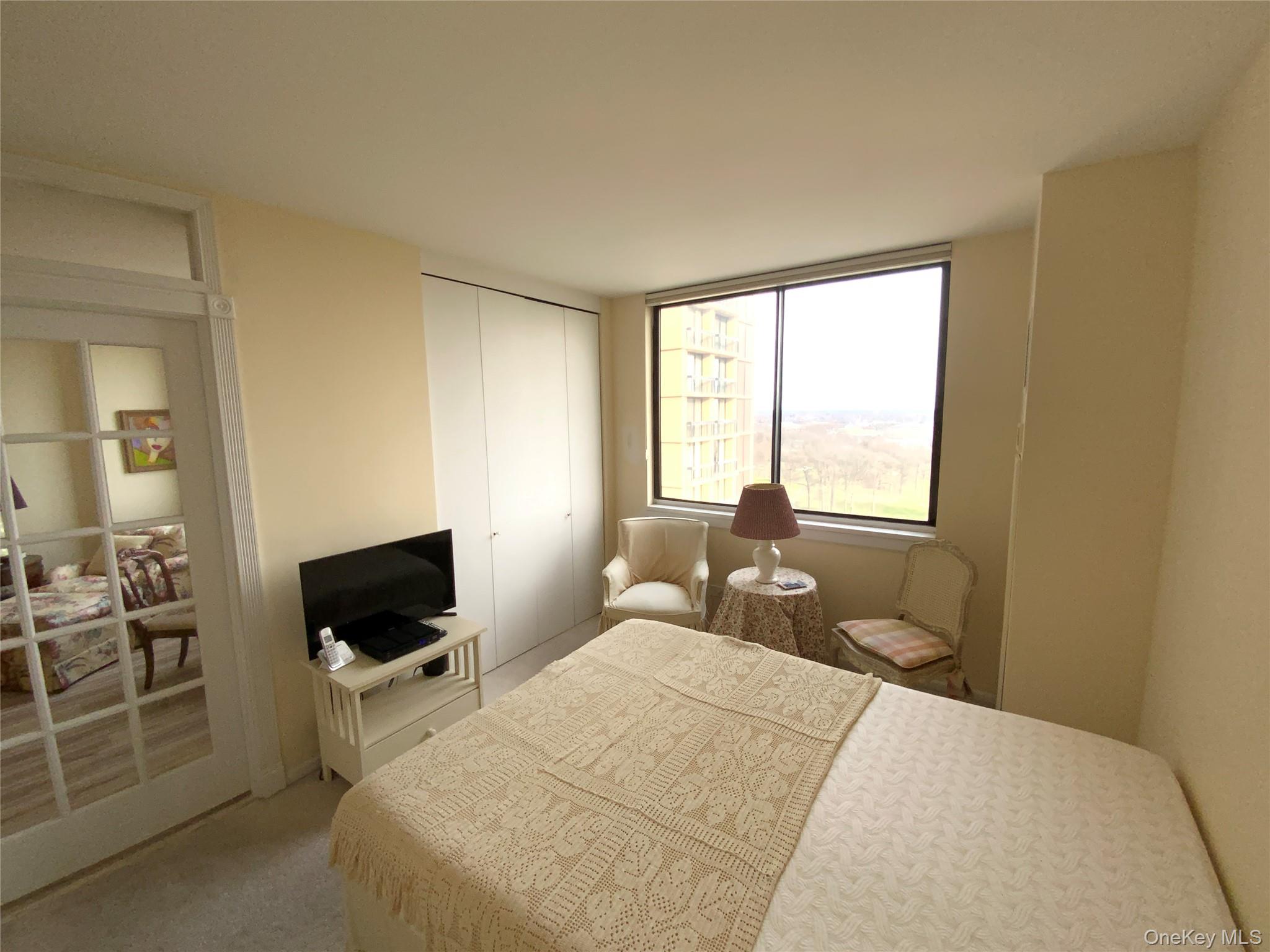 #12 photo, 27010 Grand Central Parkway, 皇后区 Floral Park , NY 11005