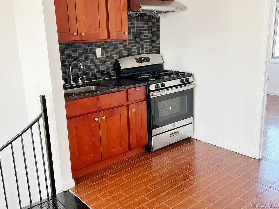 #4 photo, Flushing, كوينز Flushing , NY 11355