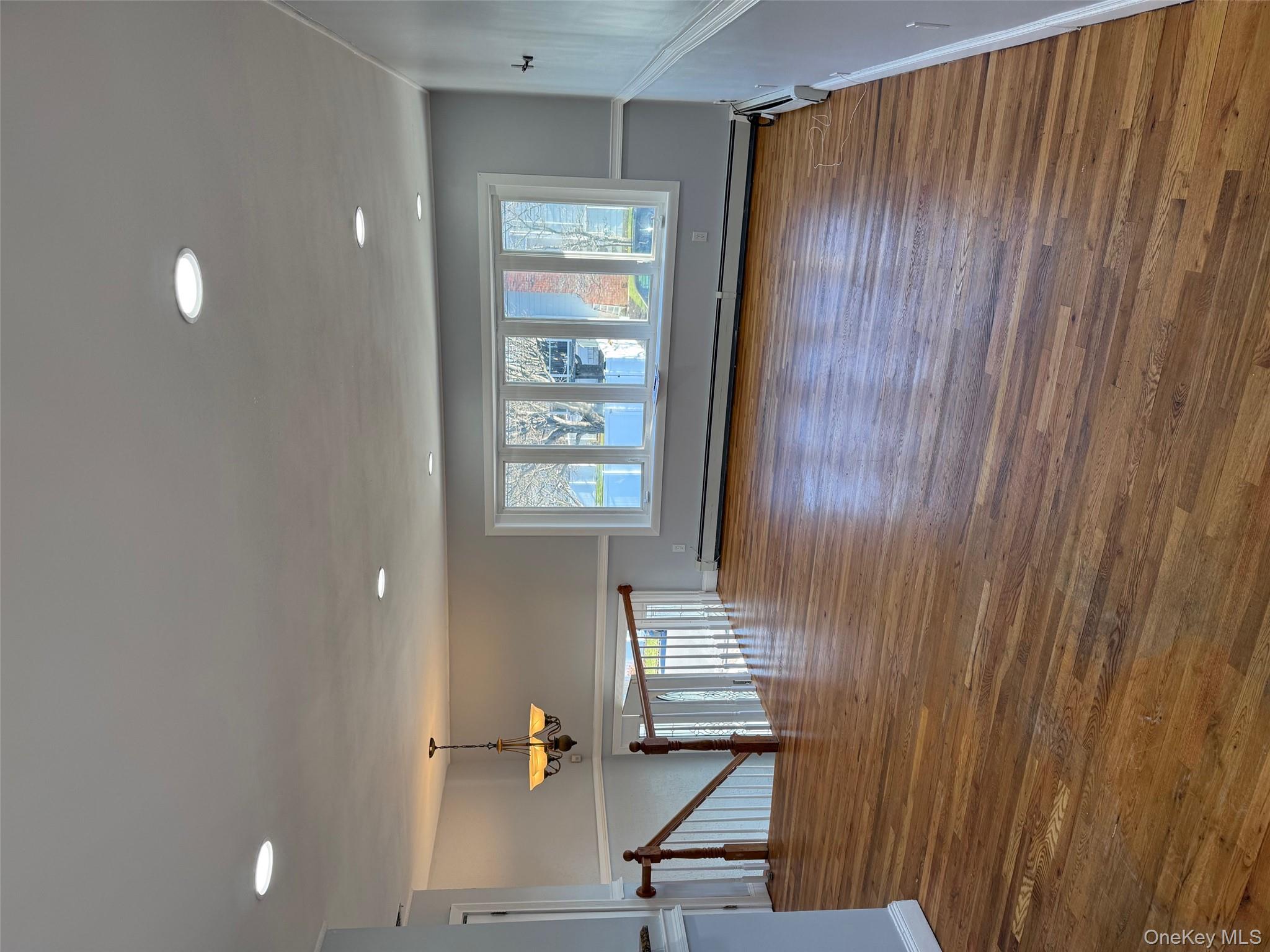 #11 photo, 118 Lincoln Avenue, Deer Park , NY 11729