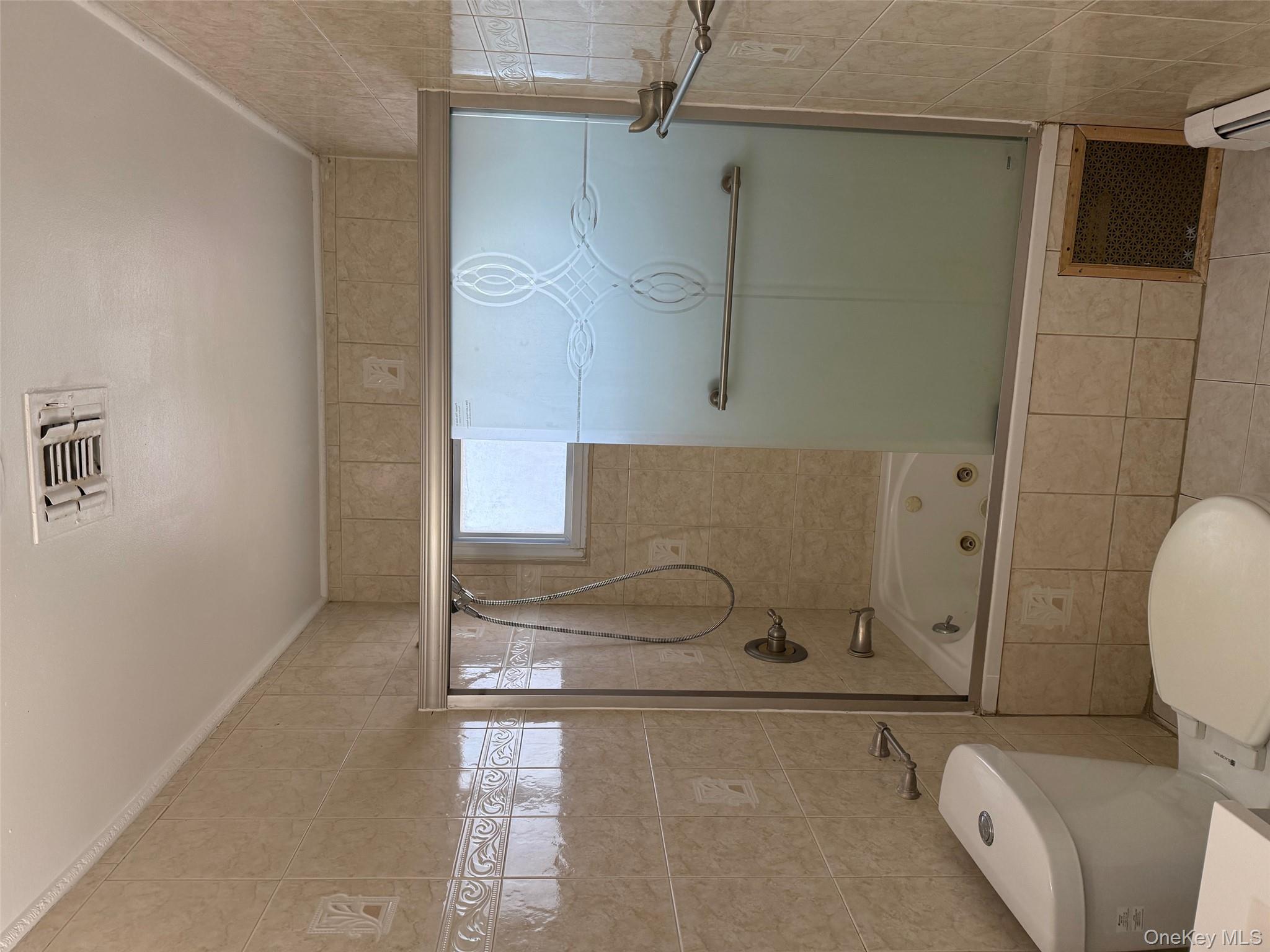 #9 photo, 118 Lincoln Avenue, Deer Park , NY 11729