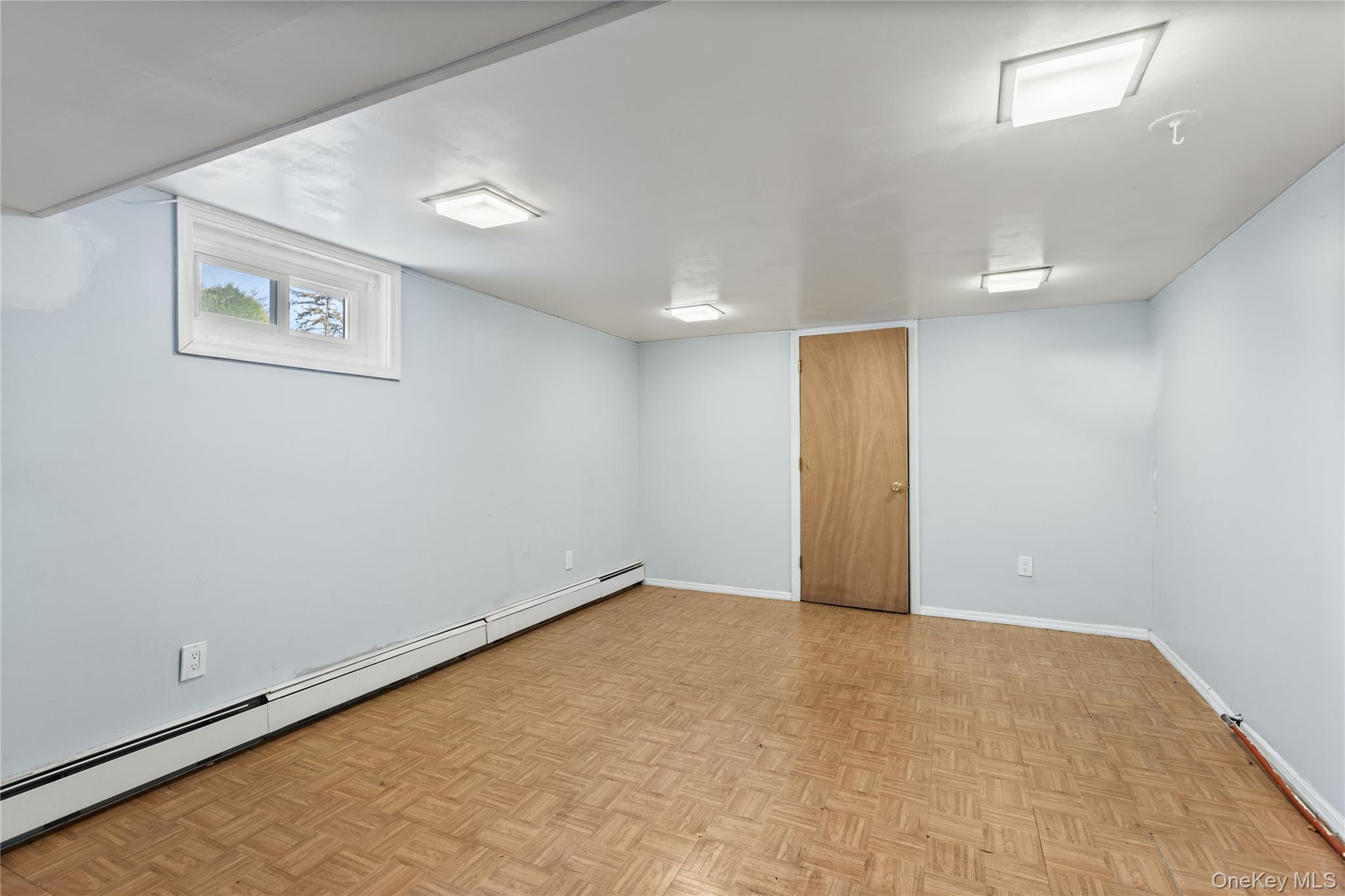 #19 photo, 11 Marlboro Lane, 東長島 East Islip , NY 11730