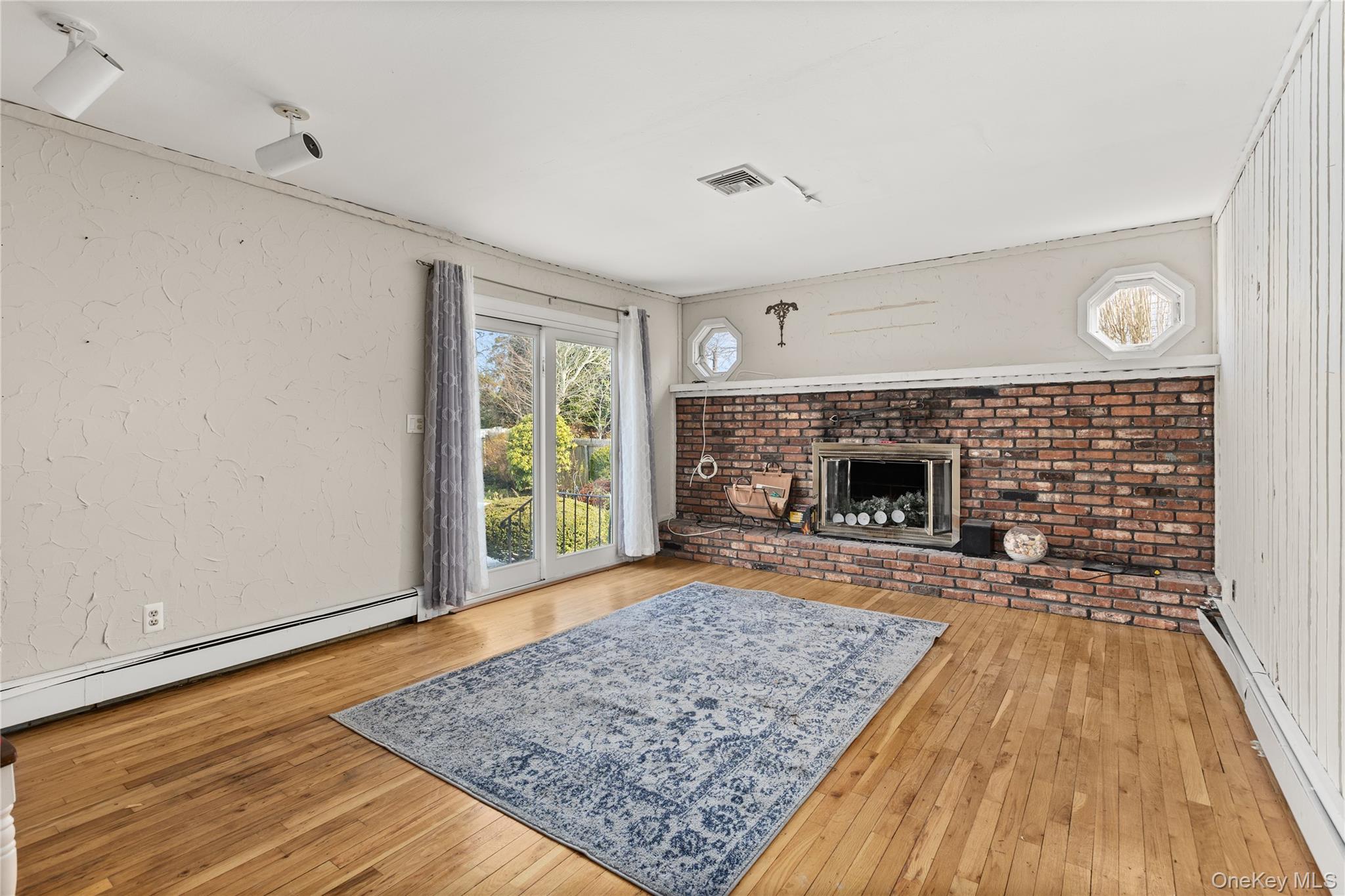 #7 photo, 11 Marlboro Lane, 東長島 East Islip , NY 11730