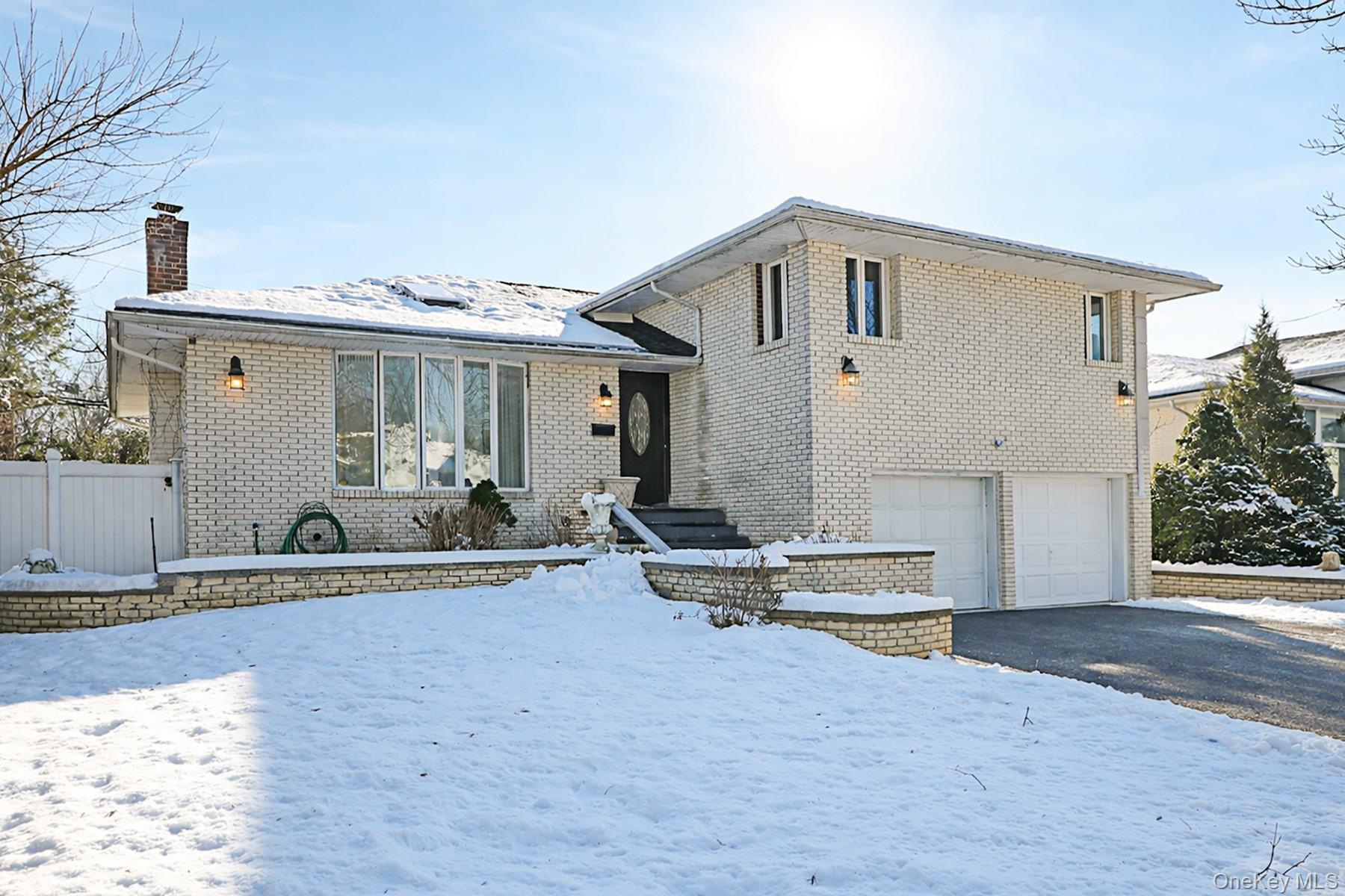 #1 photo, 118 Birchwood Park Drive, Jericho , NY 11753