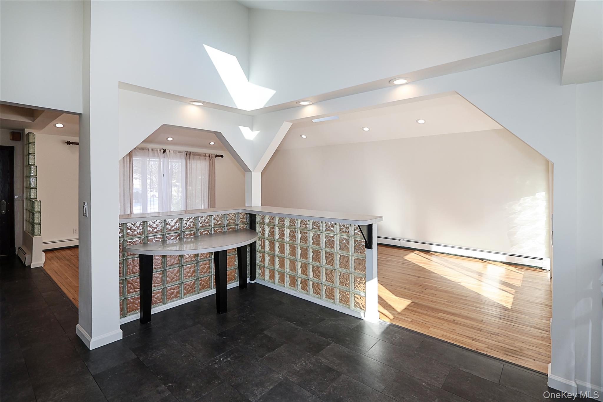 #14 photo, 118 Birchwood Park Drive, Jericho , NY 11753