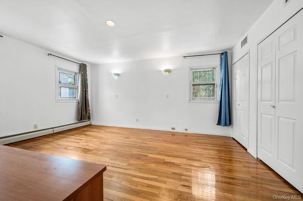 #14 photo, 222-60 Birmington Parkway, Bayside , NY 11364