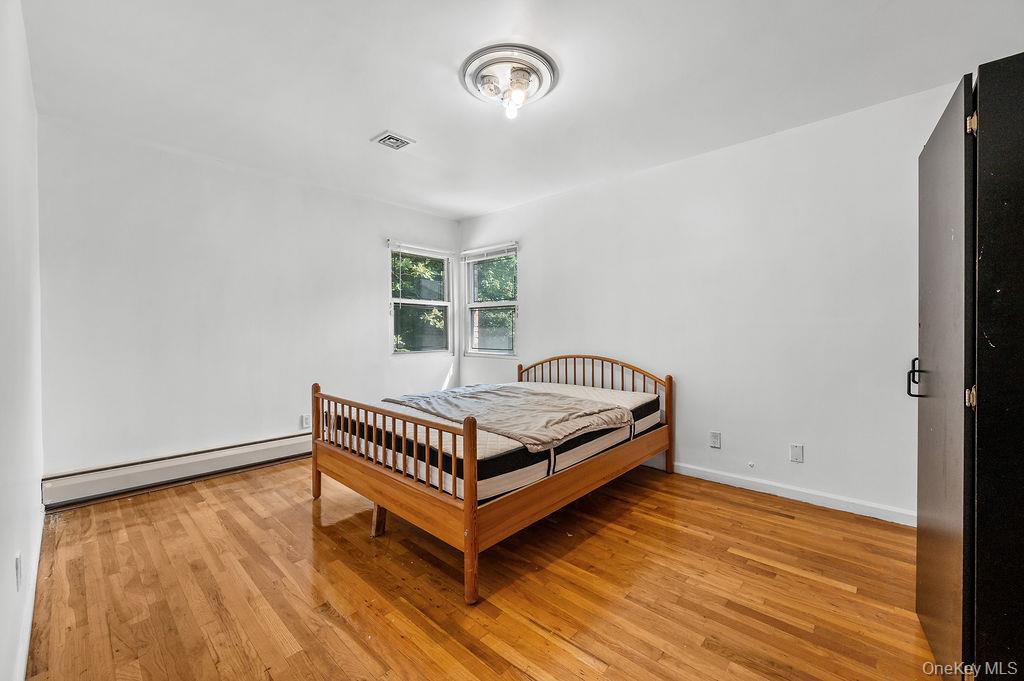 #16 photo, 222-60 Birmington Parkway, Bayside , NY 11364